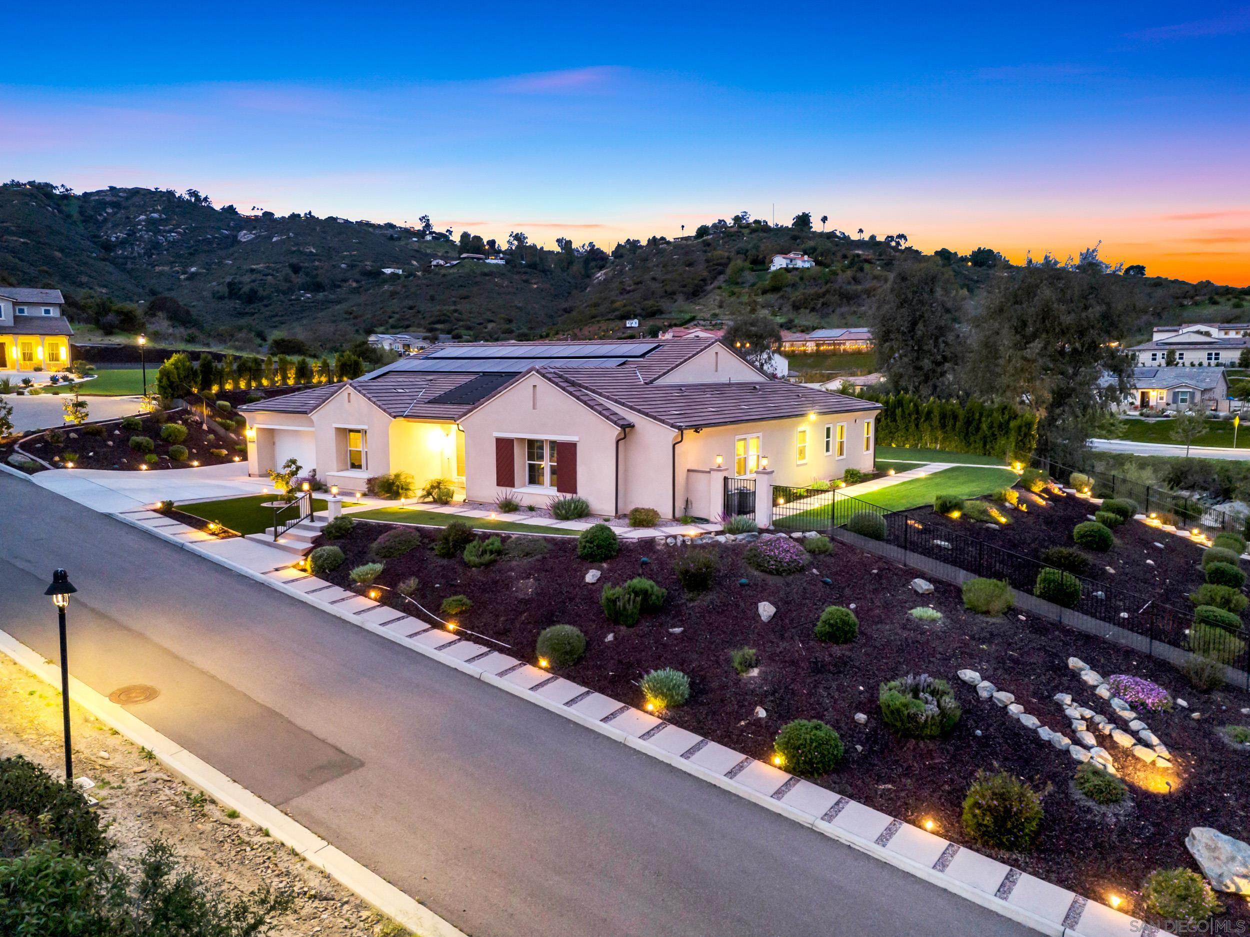 Detail Gallery Image 3 of 58 For 21992  Wilgen Rd, Escondido,  CA 92029 - 5 Beds | 4/1 Baths