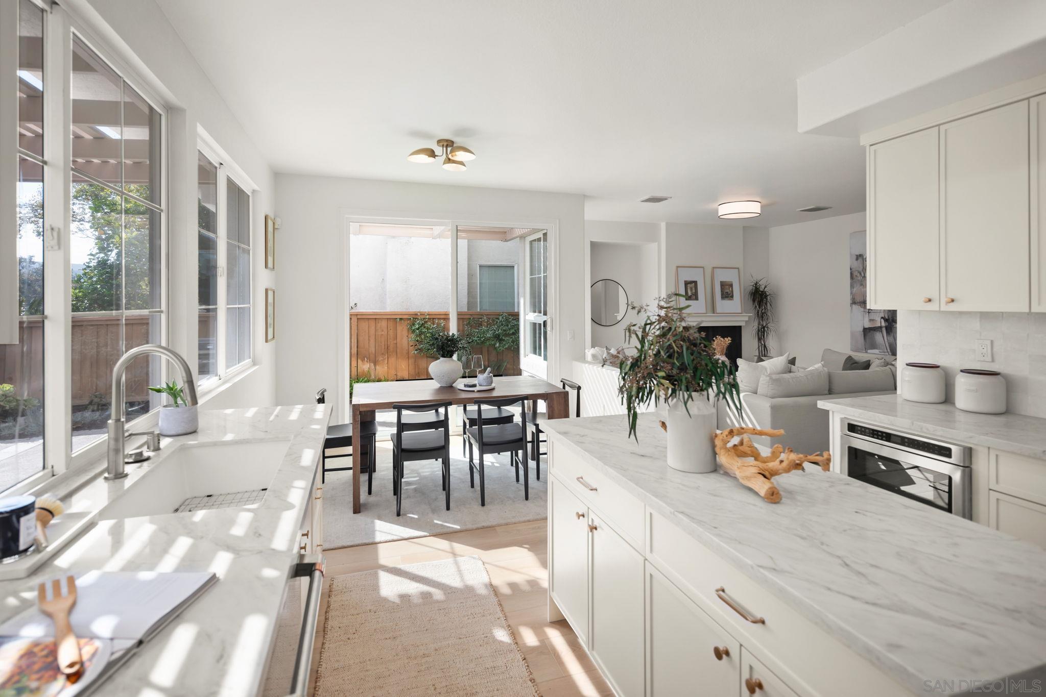 Detail Gallery Image 11 of 56 For 5155  Ruette De Mer, San Diego,  CA 92130 - 6 Beds | 3/1 Baths