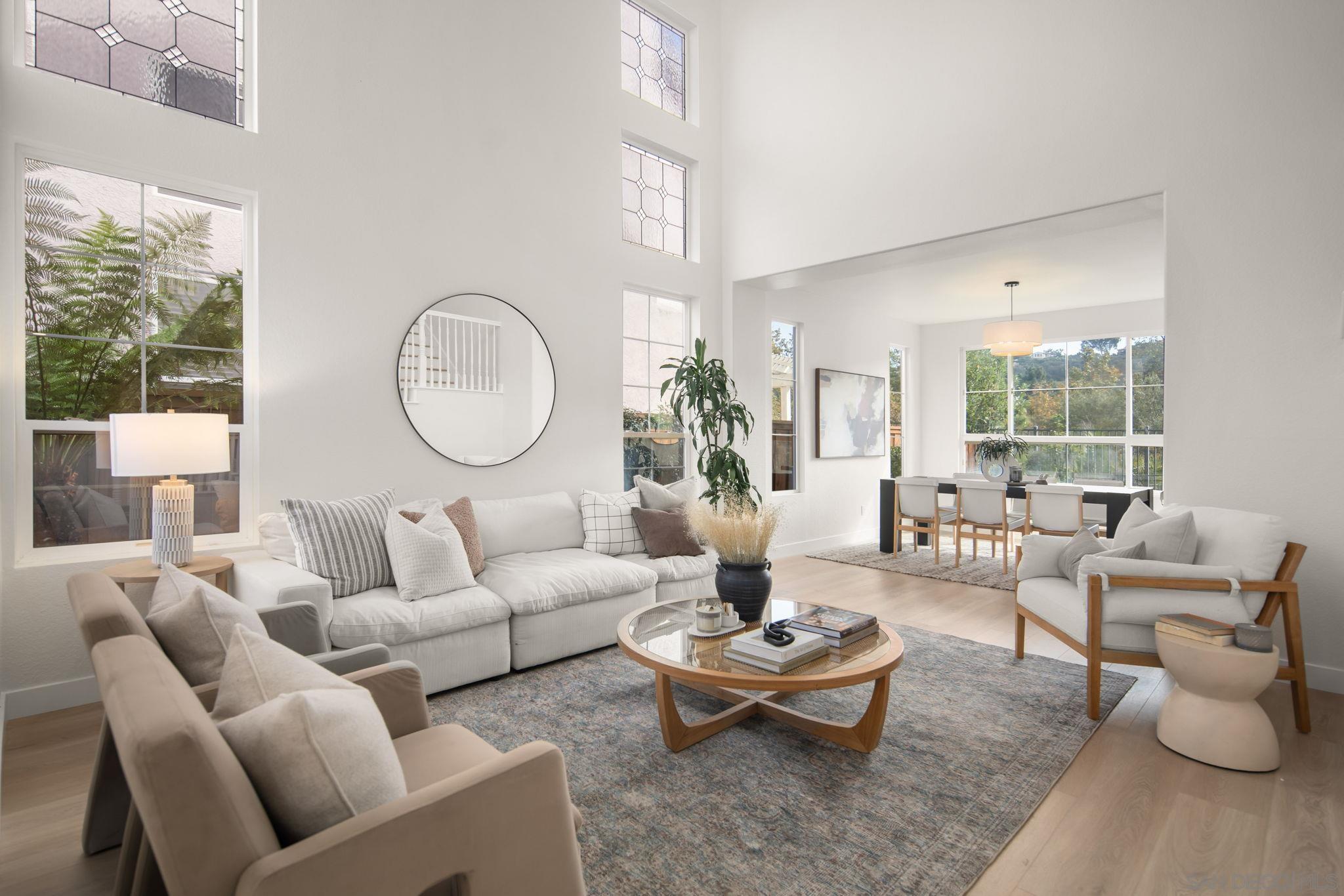 Detail Gallery Image 4 of 56 For 5155  Ruette De Mer, San Diego,  CA 92130 - 6 Beds | 3/1 Baths