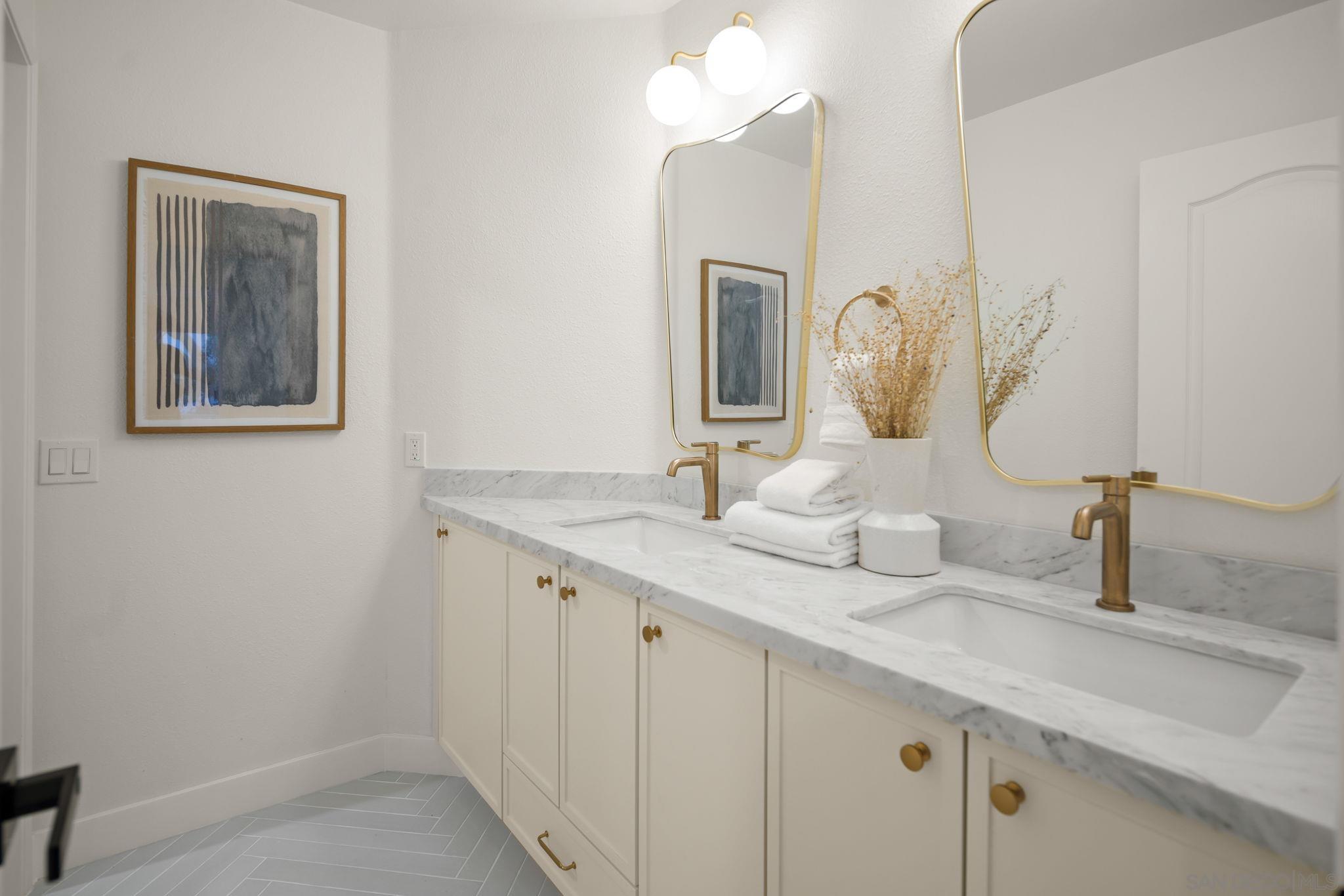 Detail Gallery Image 32 of 56 For 5155  Ruette De Mer, San Diego,  CA 92130 - 6 Beds | 3/1 Baths