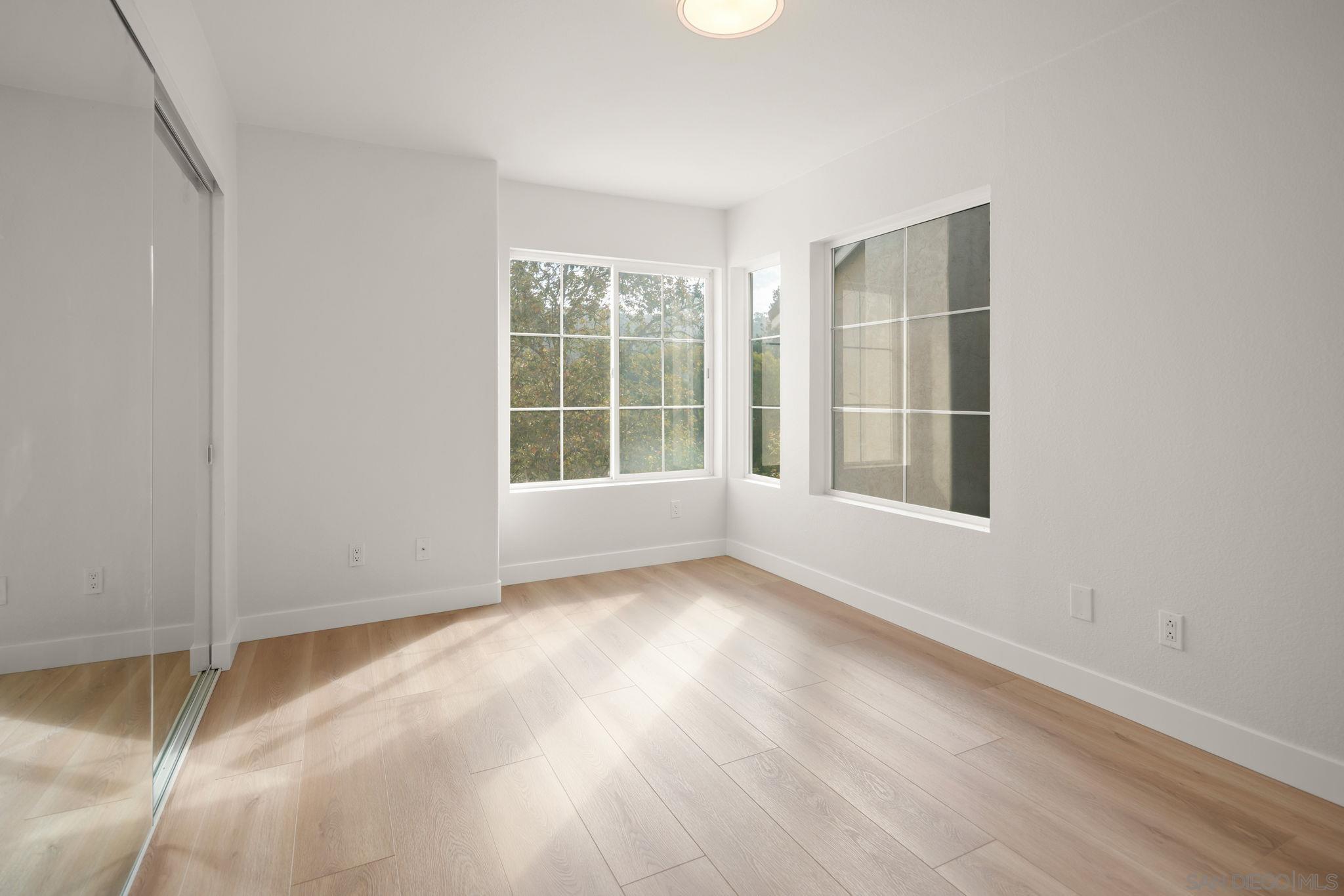 Detail Gallery Image 33 of 56 For 5155  Ruette De Mer, San Diego,  CA 92130 - 6 Beds | 3/1 Baths