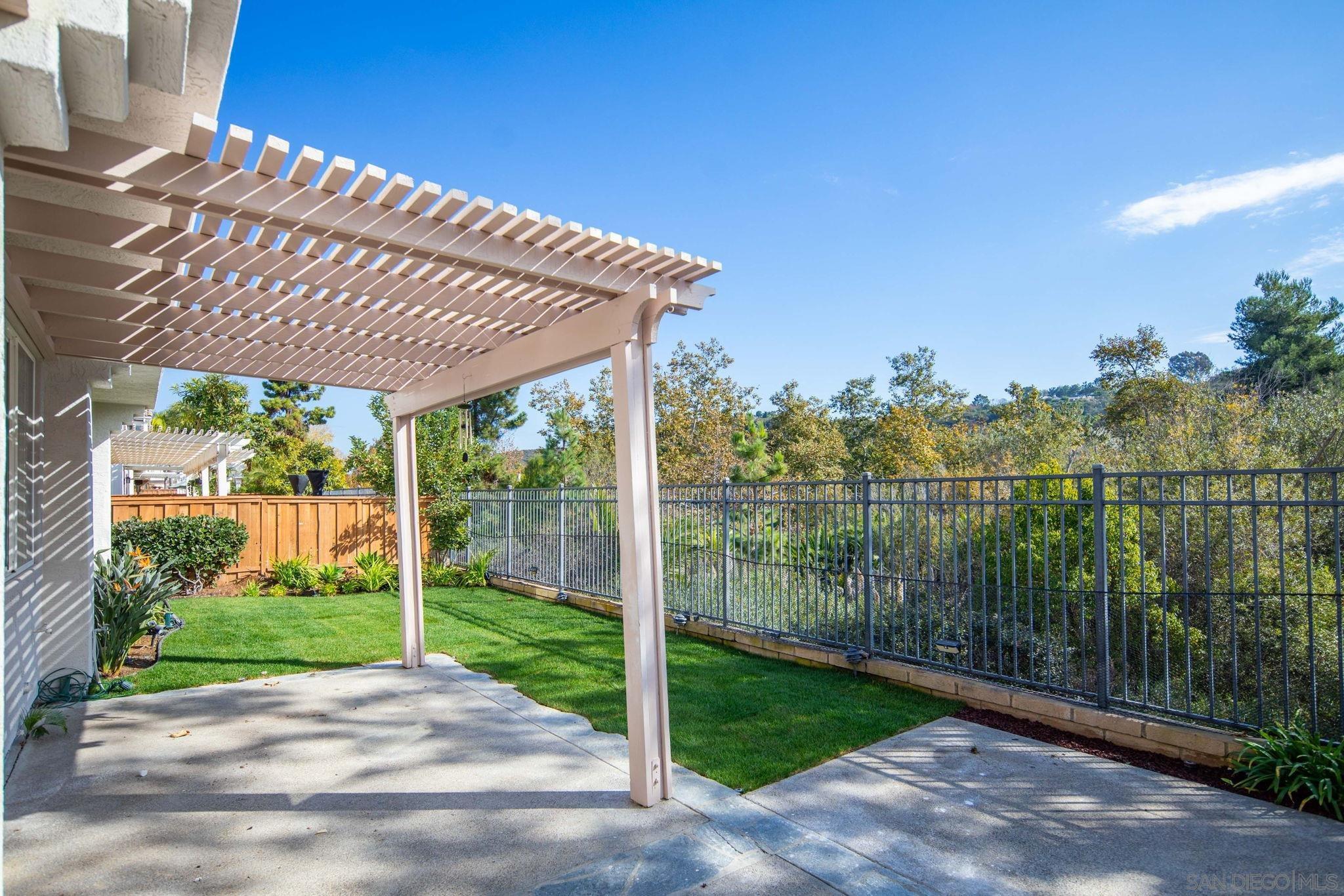 Detail Gallery Image 41 of 56 For 5155  Ruette De Mer, San Diego,  CA 92130 - 6 Beds | 3/1 Baths