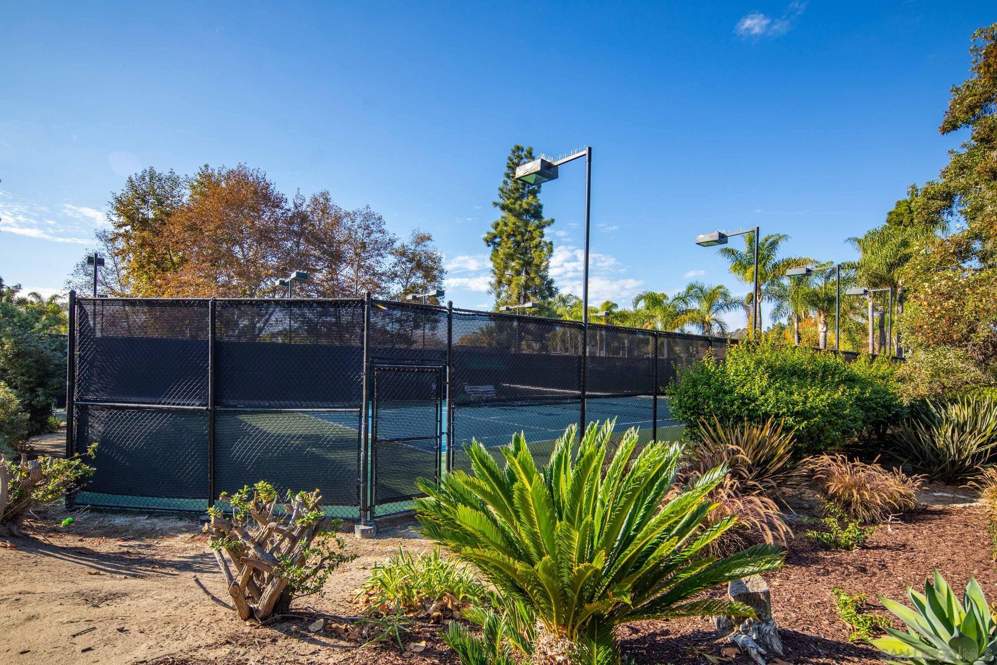 Detail Gallery Image 49 of 56 For 5155  Ruette De Mer, San Diego,  CA 92130 - 6 Beds | 3/1 Baths