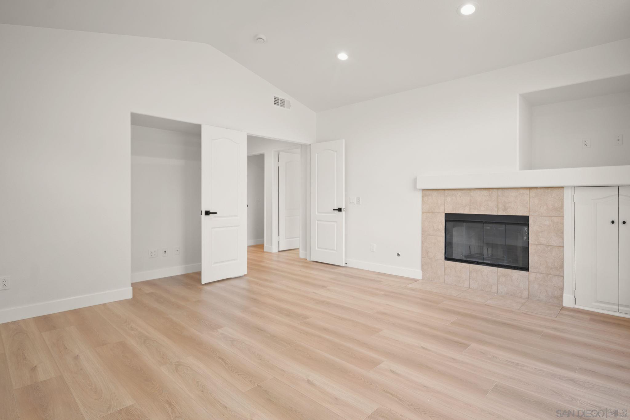 Detail Gallery Image 54 of 56 For 5155  Ruette De Mer, San Diego,  CA 92130 - 6 Beds | 3/1 Baths