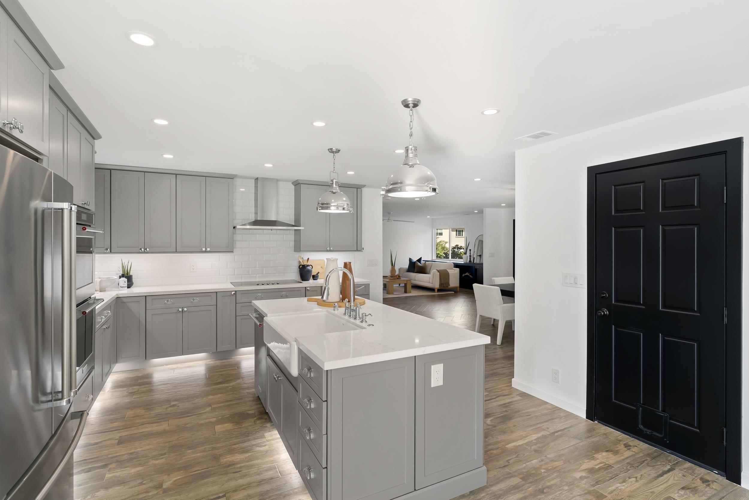 Detail Gallery Image 19 of 62 For 11715  Lake Grove Ct, San Diego,  CA 92131 - 5 Beds | 3 Baths