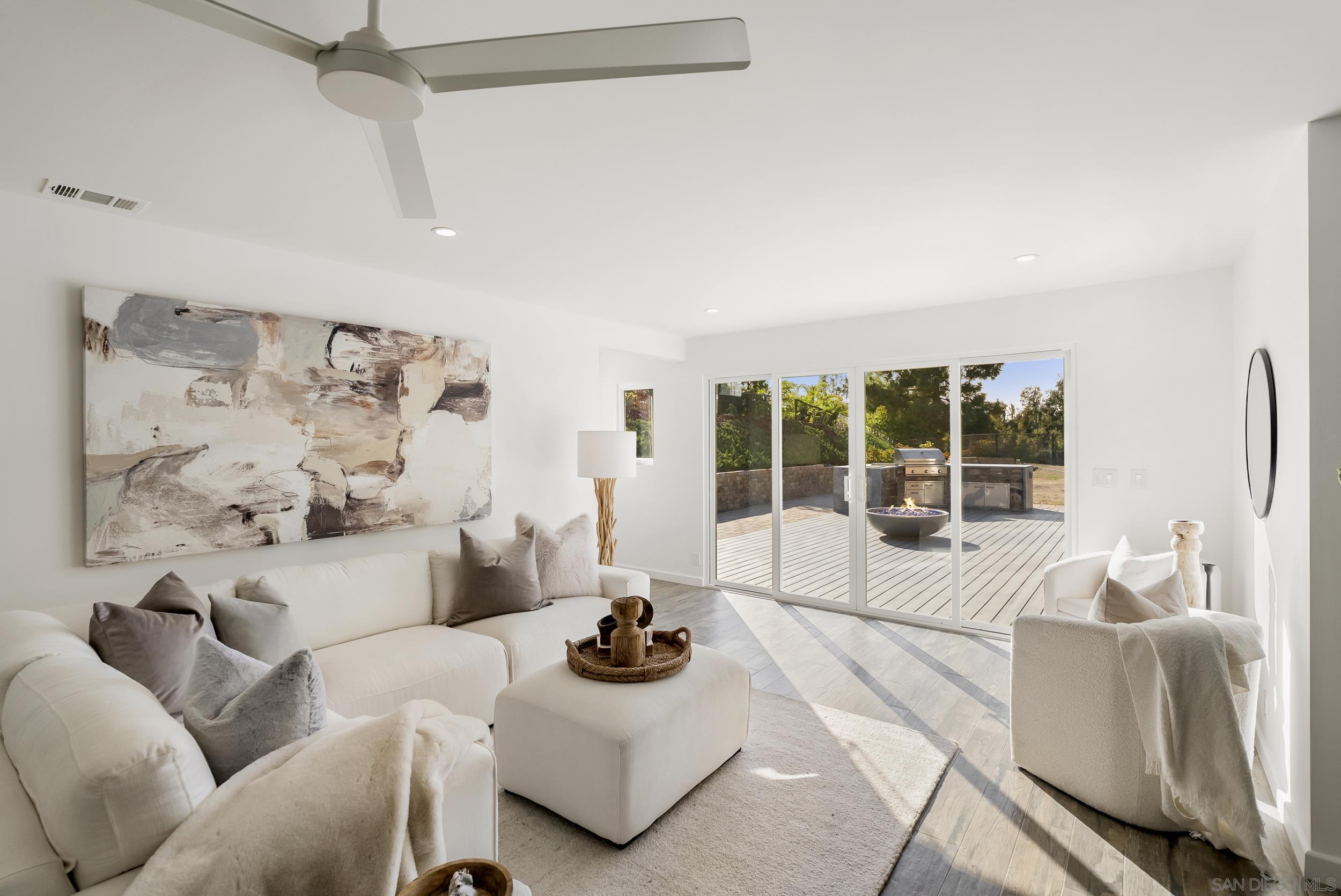 Detail Gallery Image 25 of 62 For 11715  Lake Grove Ct, San Diego,  CA 92131 - 5 Beds | 3 Baths