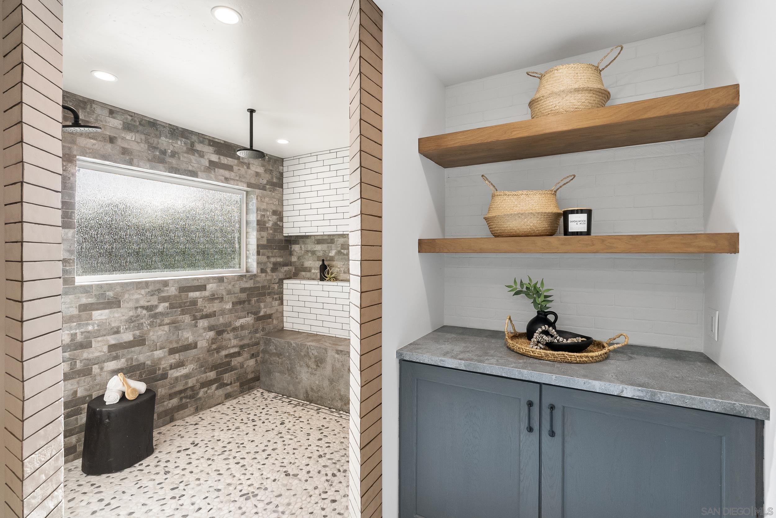 Detail Gallery Image 35 of 62 For 11715  Lake Grove Ct, San Diego,  CA 92131 - 5 Beds | 3 Baths