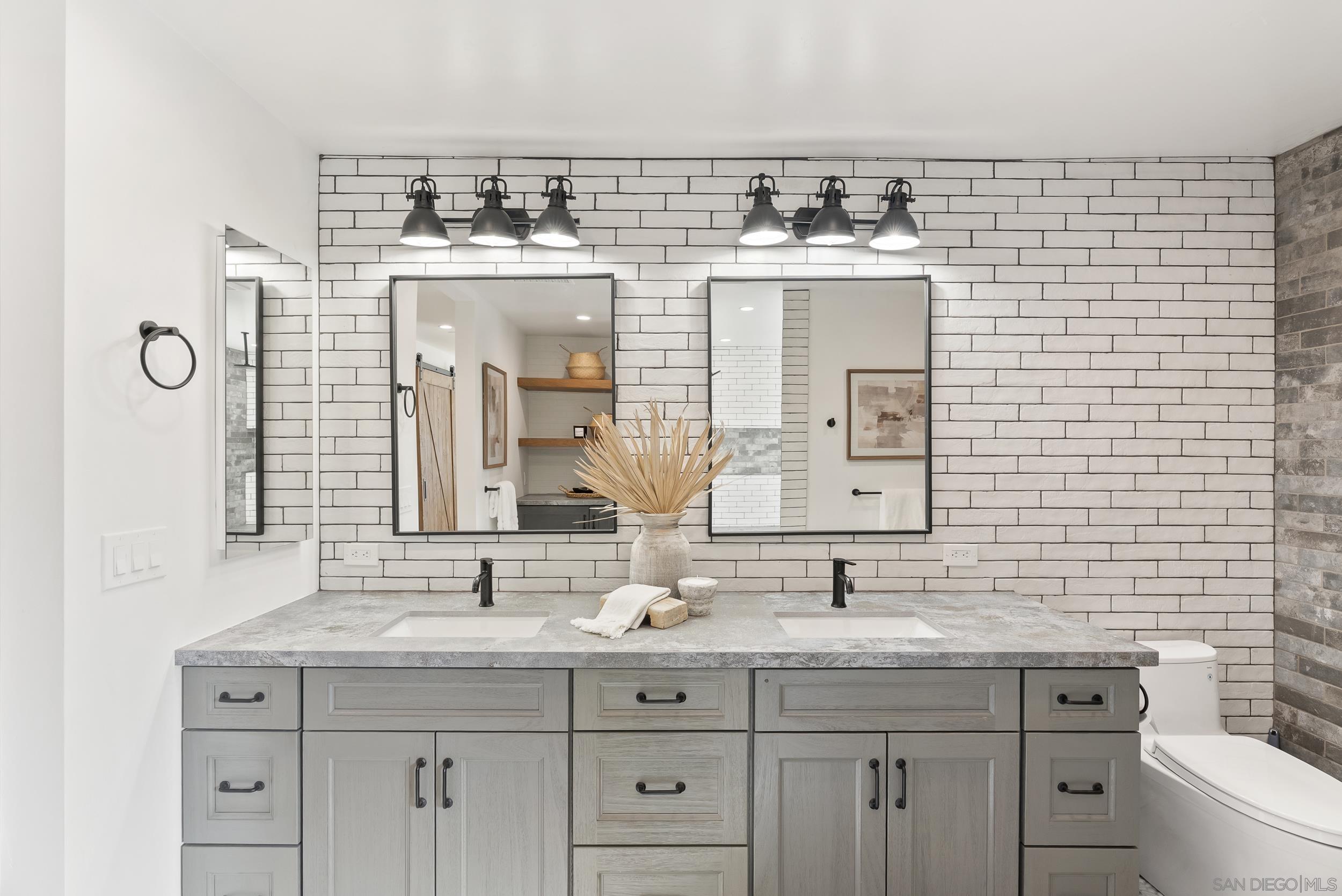 Detail Gallery Image 37 of 62 For 11715  Lake Grove Ct, San Diego,  CA 92131 - 5 Beds | 3 Baths