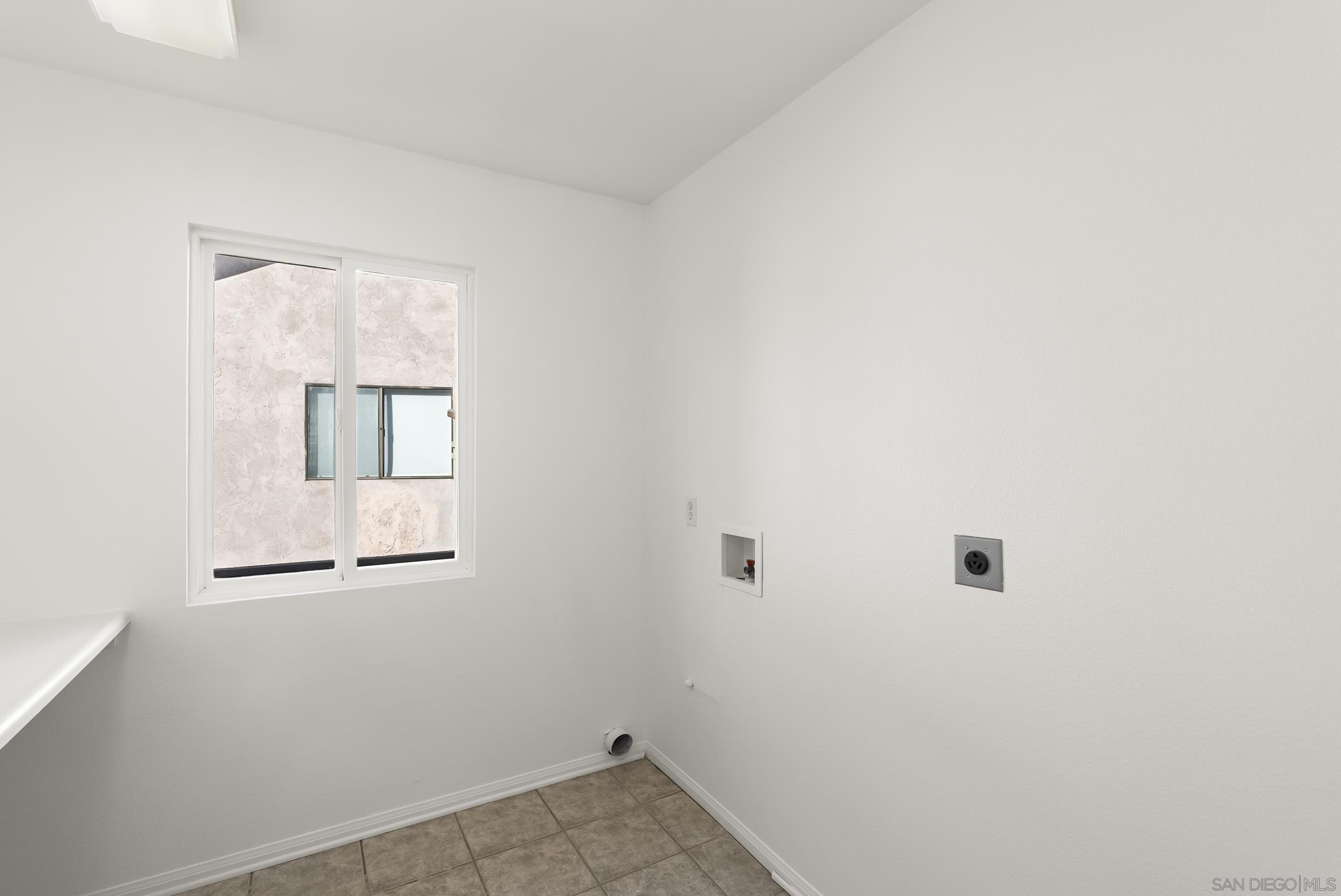 Detail Gallery Image 50 of 62 For 11715  Lake Grove Ct, San Diego,  CA 92131 - 5 Beds | 3 Baths