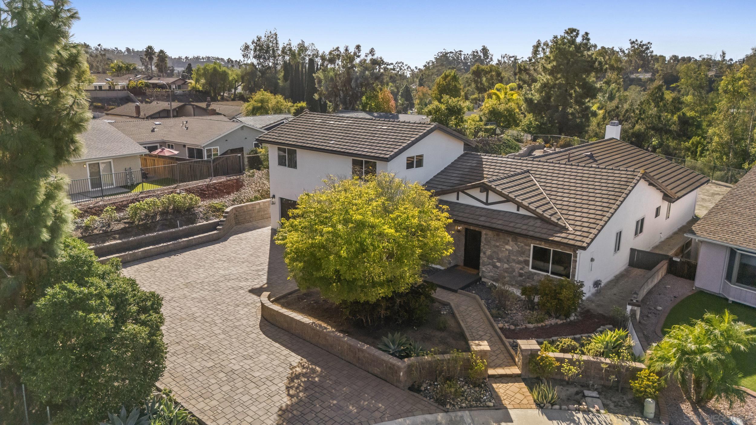 Detail Gallery Image 6 of 62 For 11715  Lake Grove Ct, San Diego,  CA 92131 - 5 Beds | 3 Baths