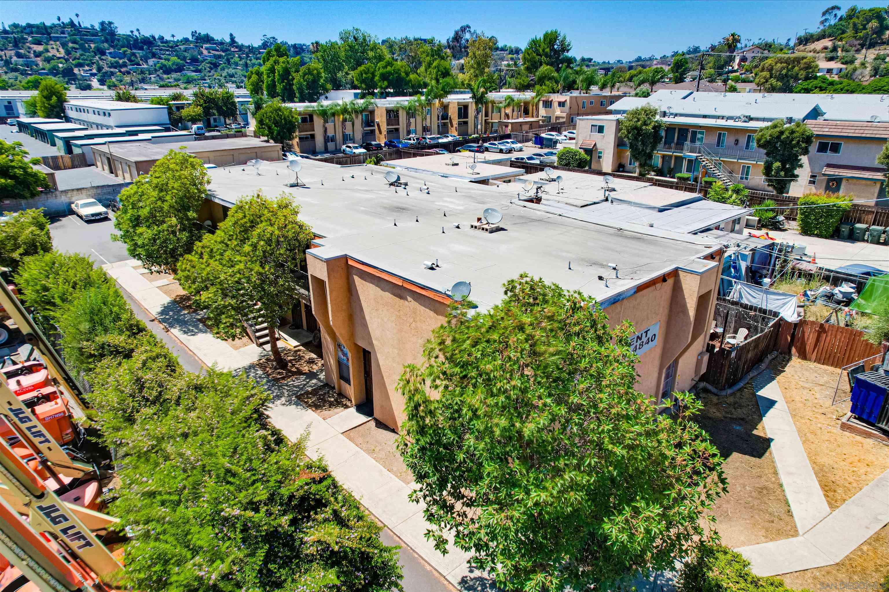 Detail Gallery Image 4 of 5 For 3404  Helix St, Spring Valley,  CA 91977 - – Beds | – Baths