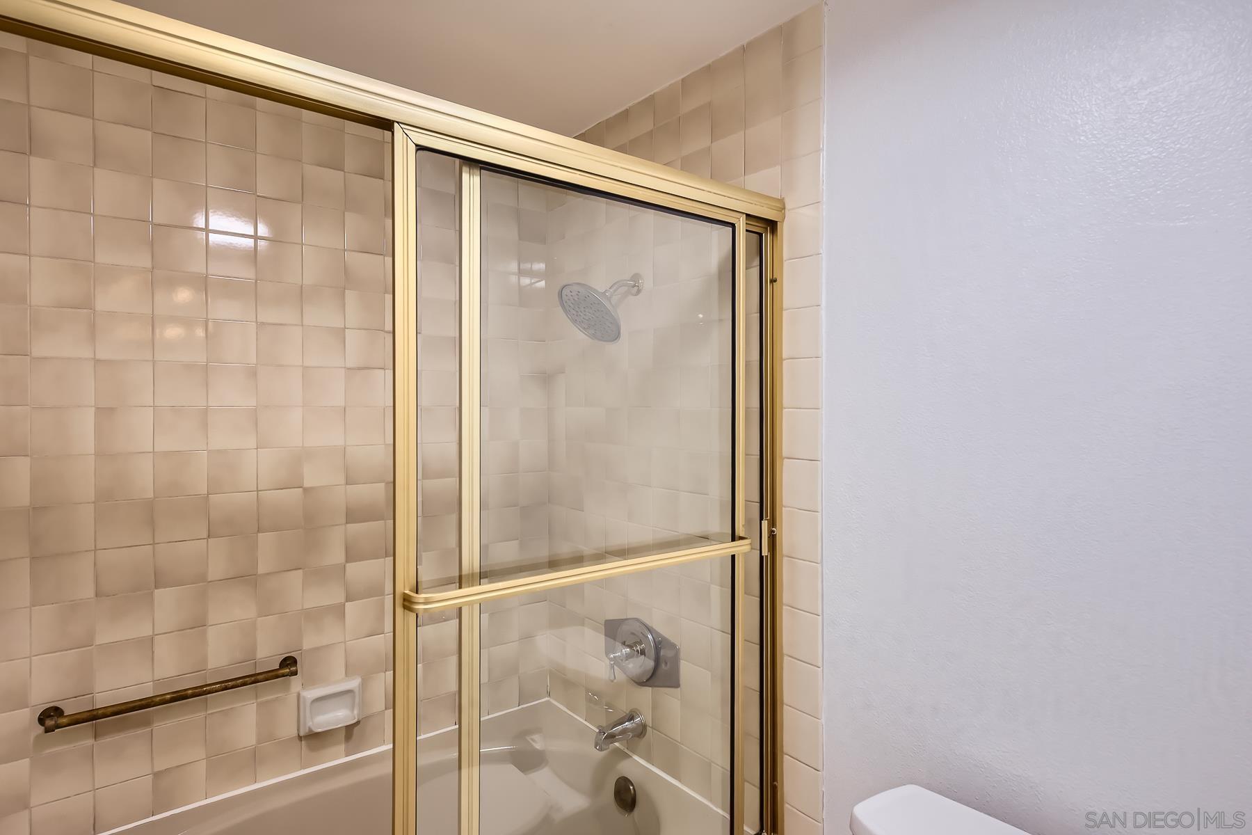 Detail Gallery Image 14 of 26 For 4012  Nobel Dr  #103,  San Diego,  CA 92122 - 2 Beds | 2 Baths