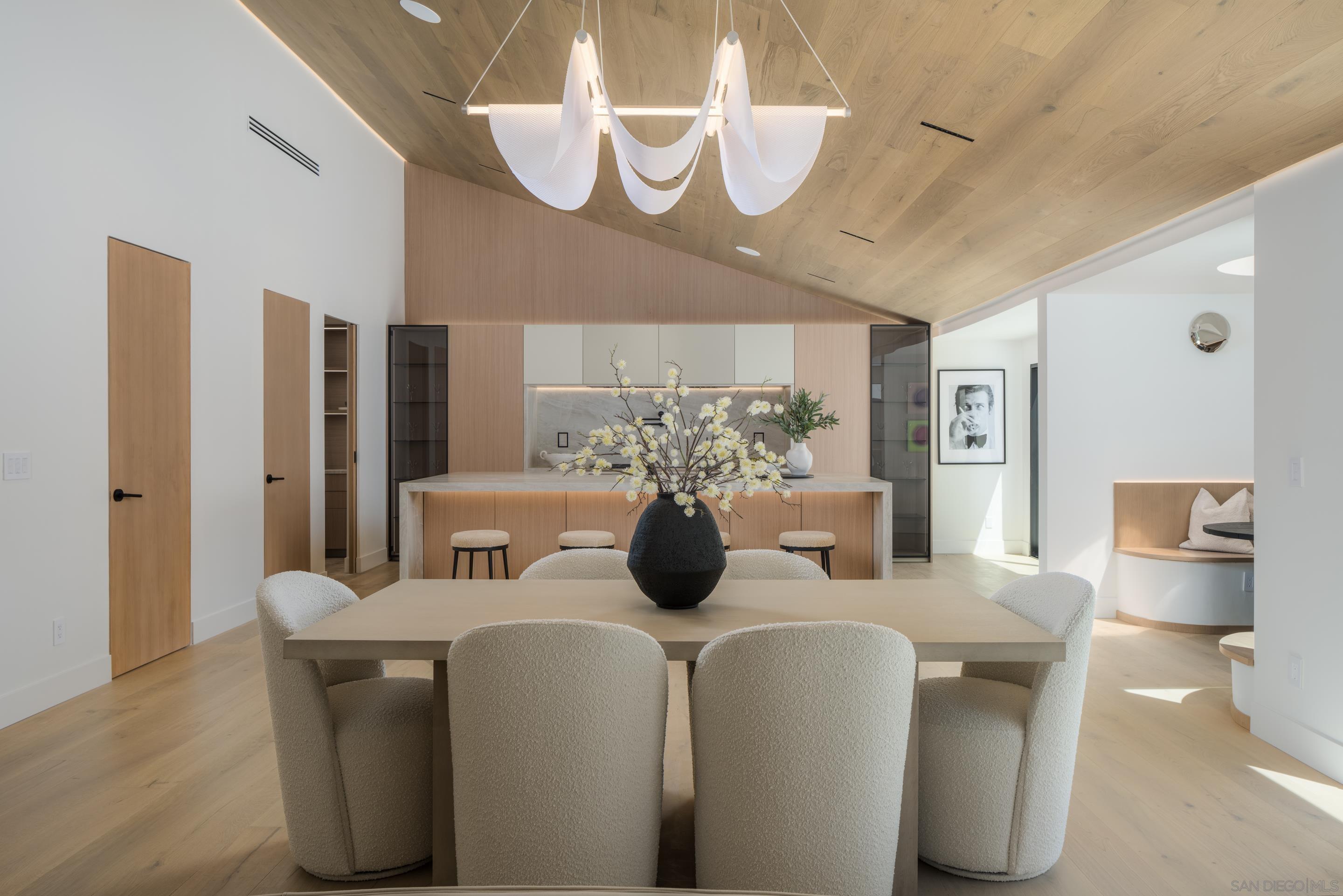 Detail Gallery Image 16 of 52 For 5826  Soledad Mountain Rd, La Jolla,  CA 92037 - 3 Beds | 2/1 Baths