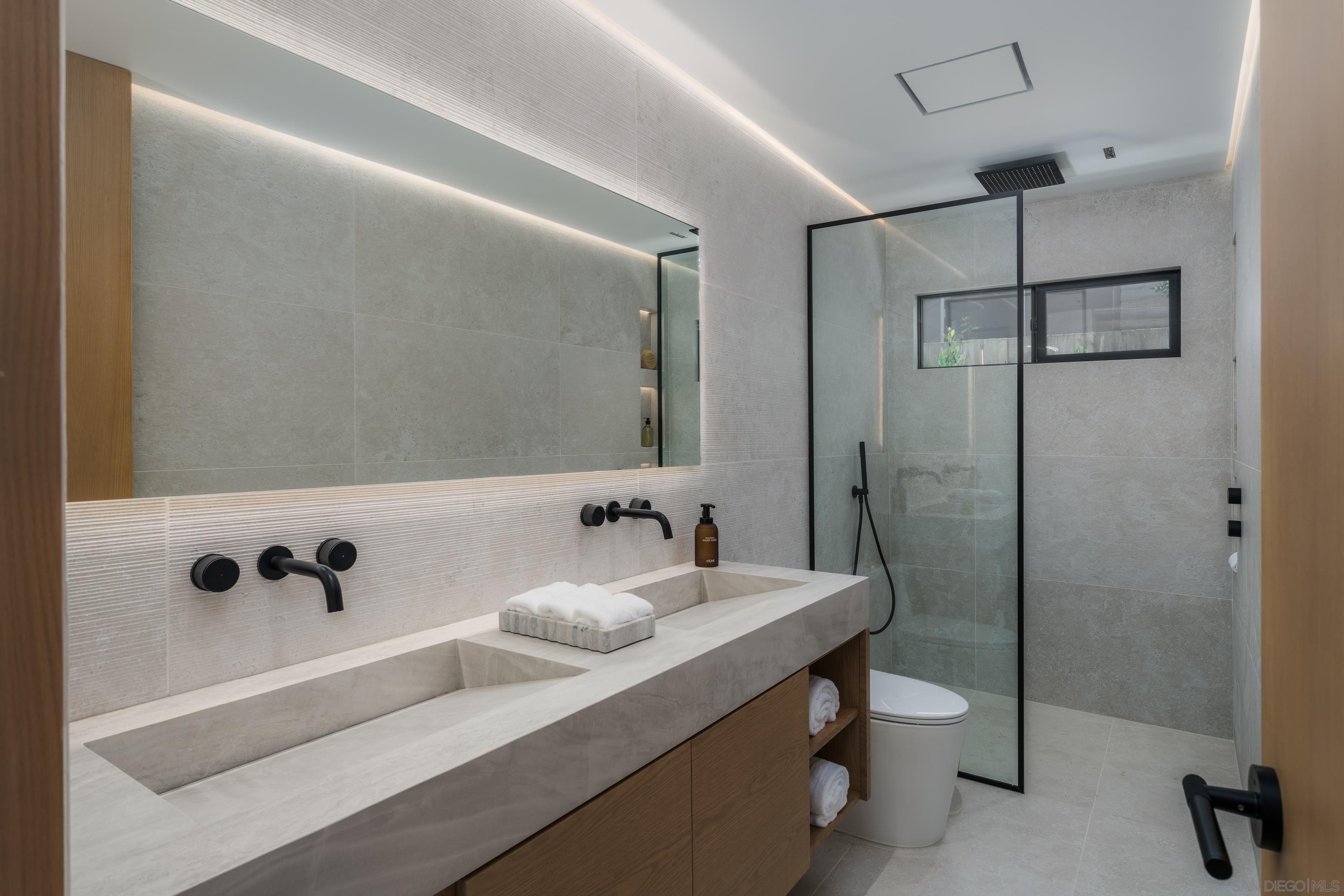 Detail Gallery Image 22 of 52 For 5826  Soledad Mountain Rd, La Jolla,  CA 92037 - 3 Beds | 2/1 Baths