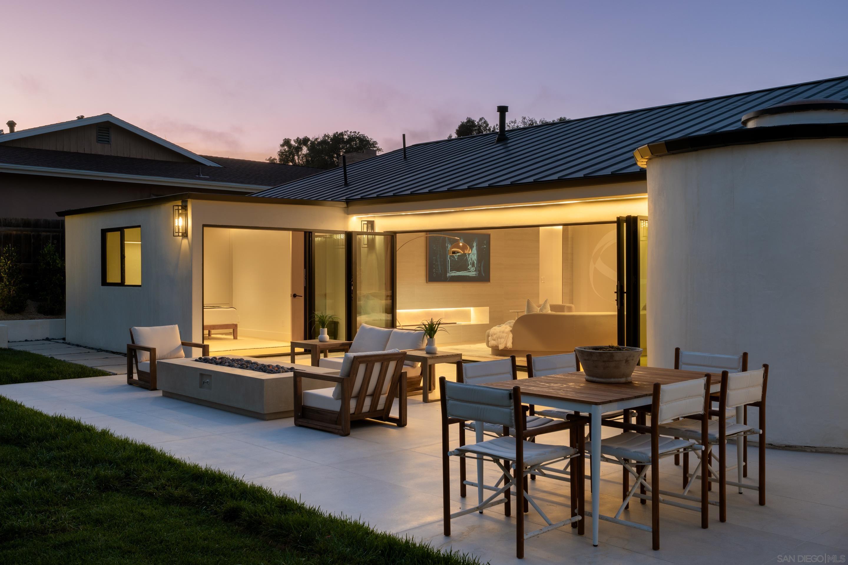 Detail Gallery Image 30 of 52 For 5826  Soledad Mountain Rd, La Jolla,  CA 92037 - 3 Beds | 2/1 Baths