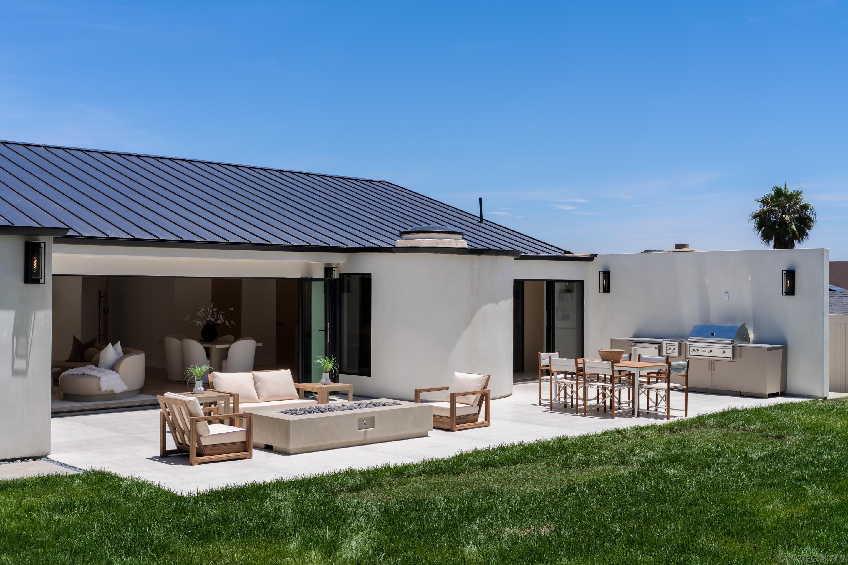 Detail Gallery Image 33 of 52 For 5826  Soledad Mountain Rd, La Jolla,  CA 92037 - 3 Beds | 2/1 Baths