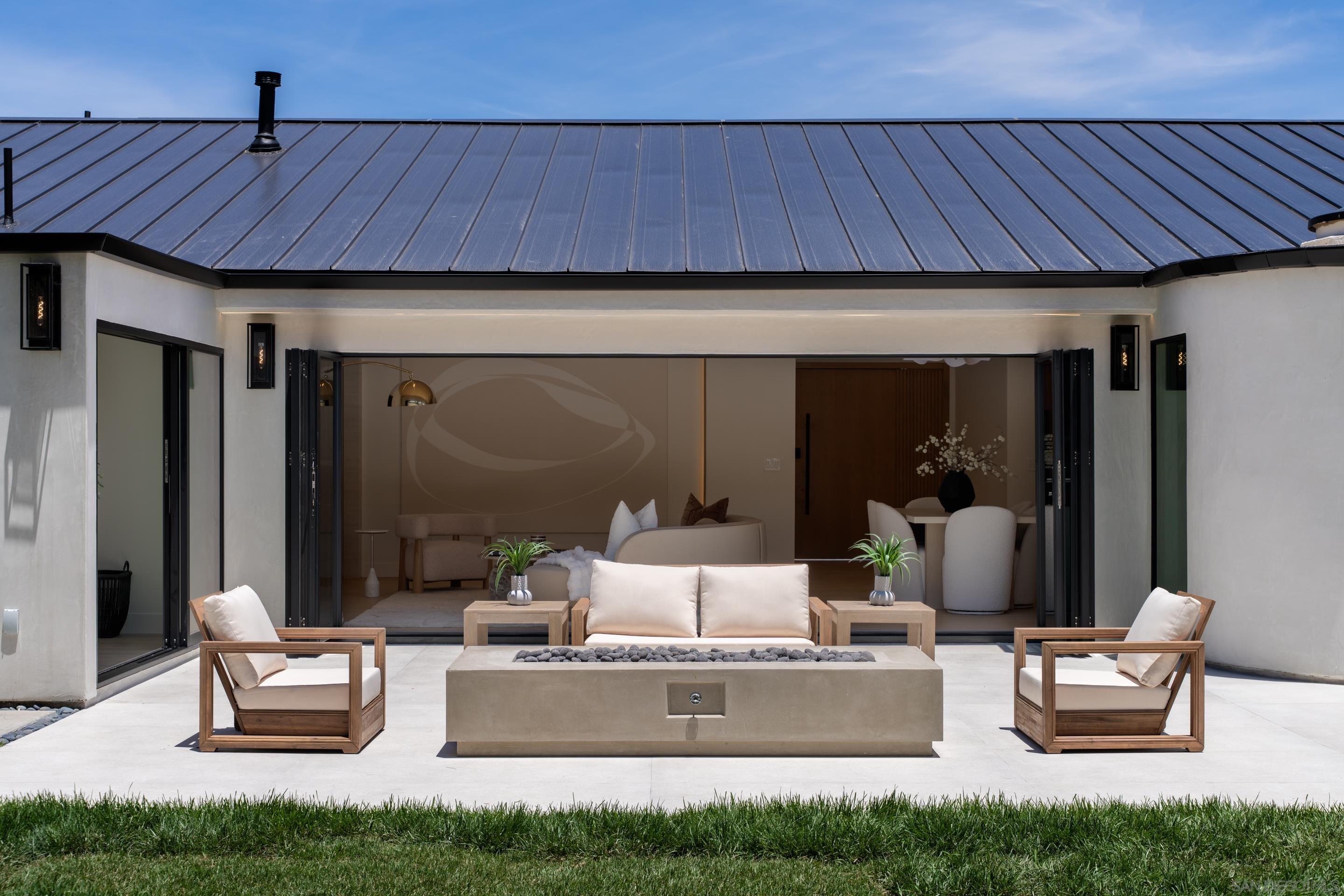 Detail Gallery Image 34 of 52 For 5826  Soledad Mountain Rd, La Jolla,  CA 92037 - 3 Beds | 2/1 Baths