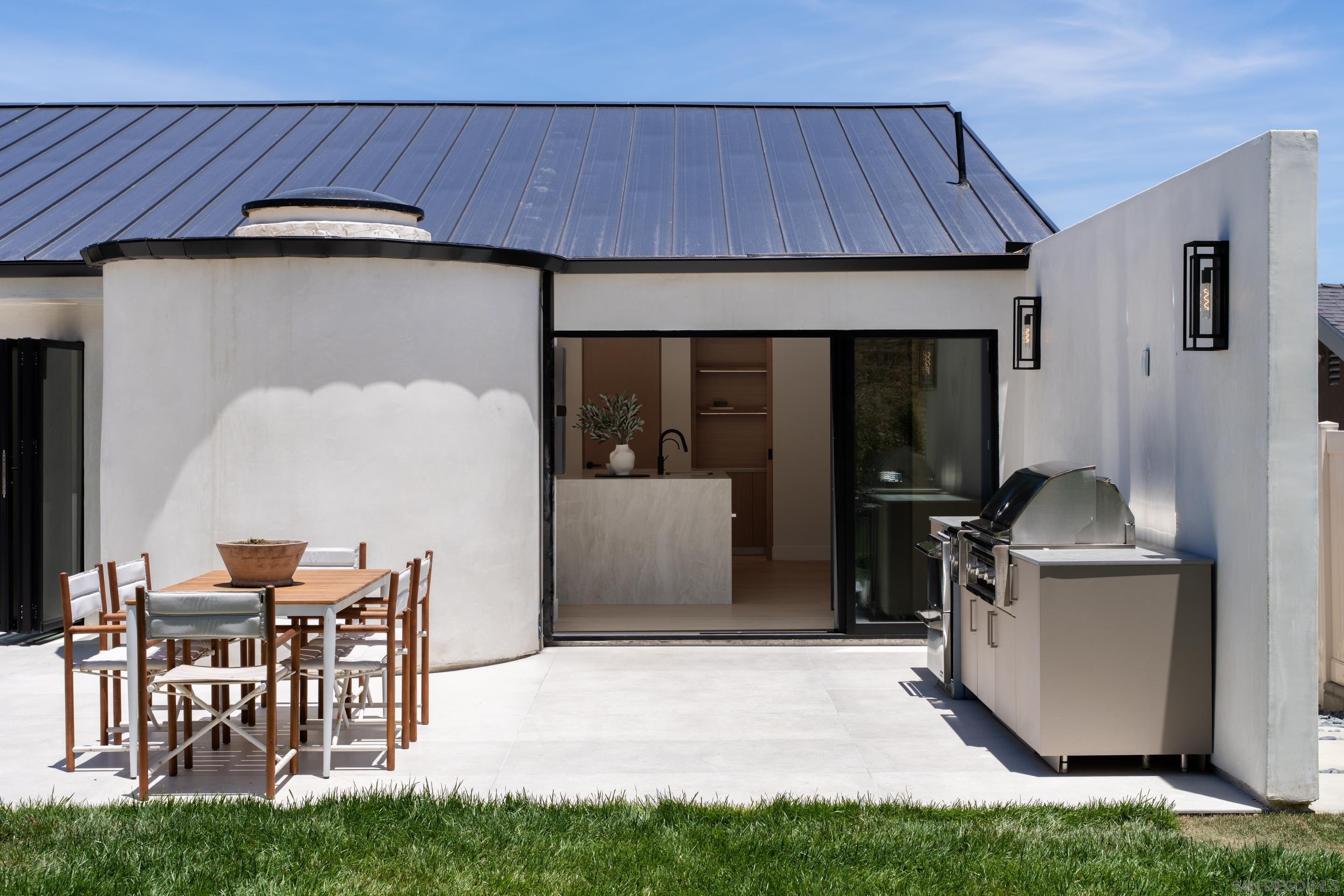 Detail Gallery Image 36 of 52 For 5826  Soledad Mountain Rd, La Jolla,  CA 92037 - 3 Beds | 2/1 Baths