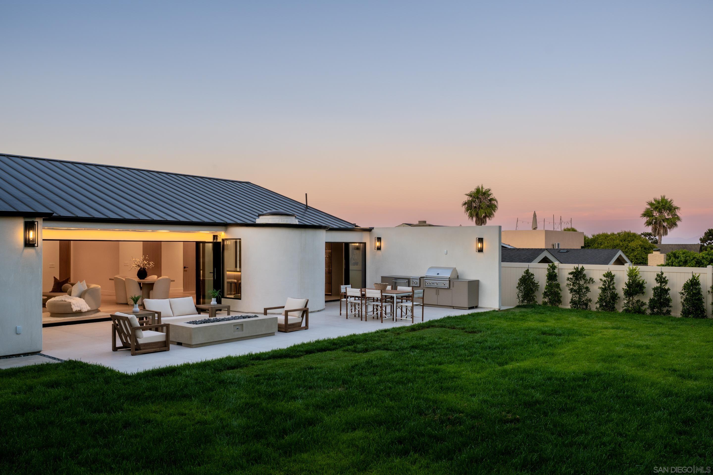 Detail Gallery Image 38 of 52 For 5826  Soledad Mountain Rd, La Jolla,  CA 92037 - 3 Beds | 2/1 Baths