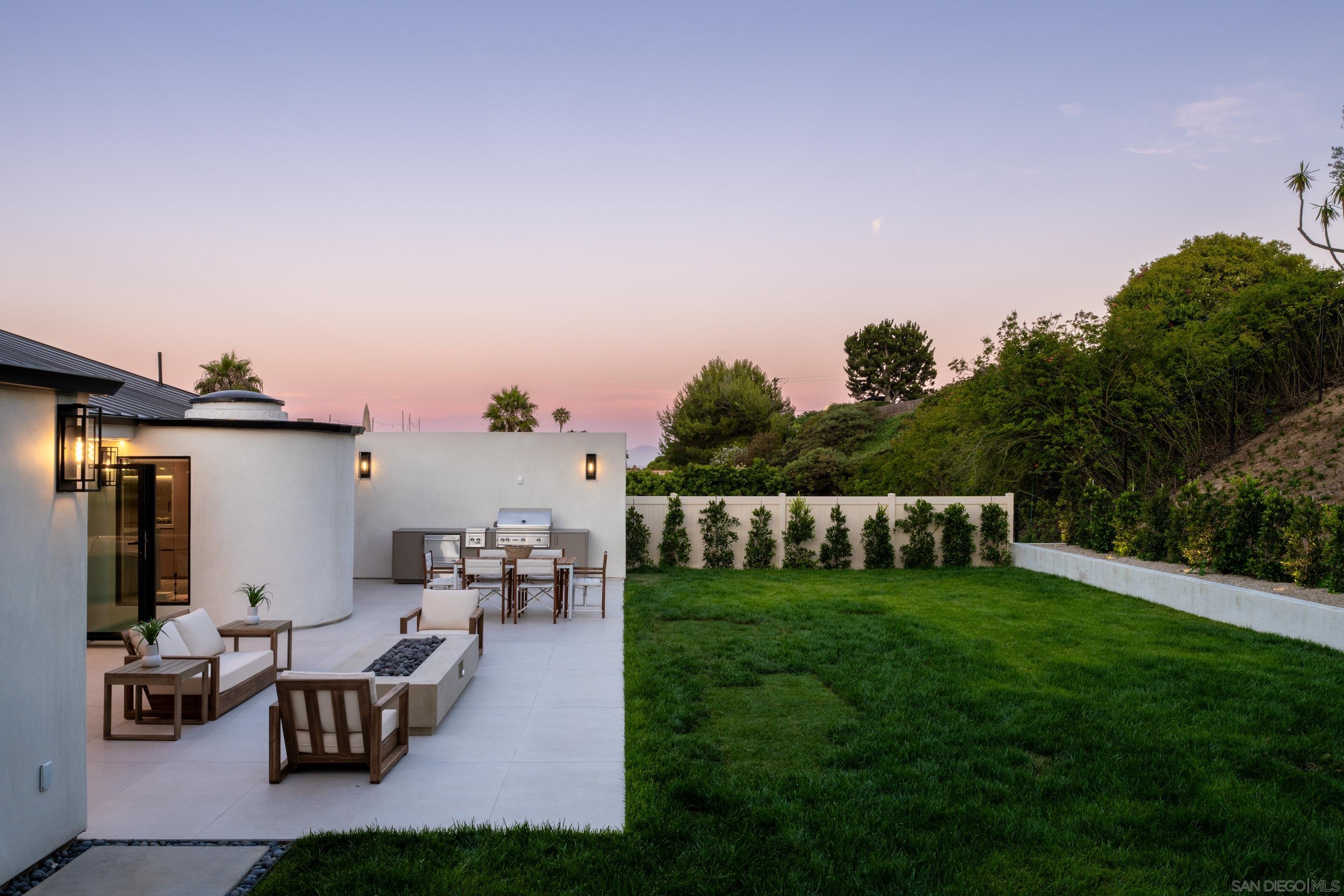 Detail Gallery Image 42 of 52 For 5826  Soledad Mountain Rd, La Jolla,  CA 92037 - 3 Beds | 2/1 Baths