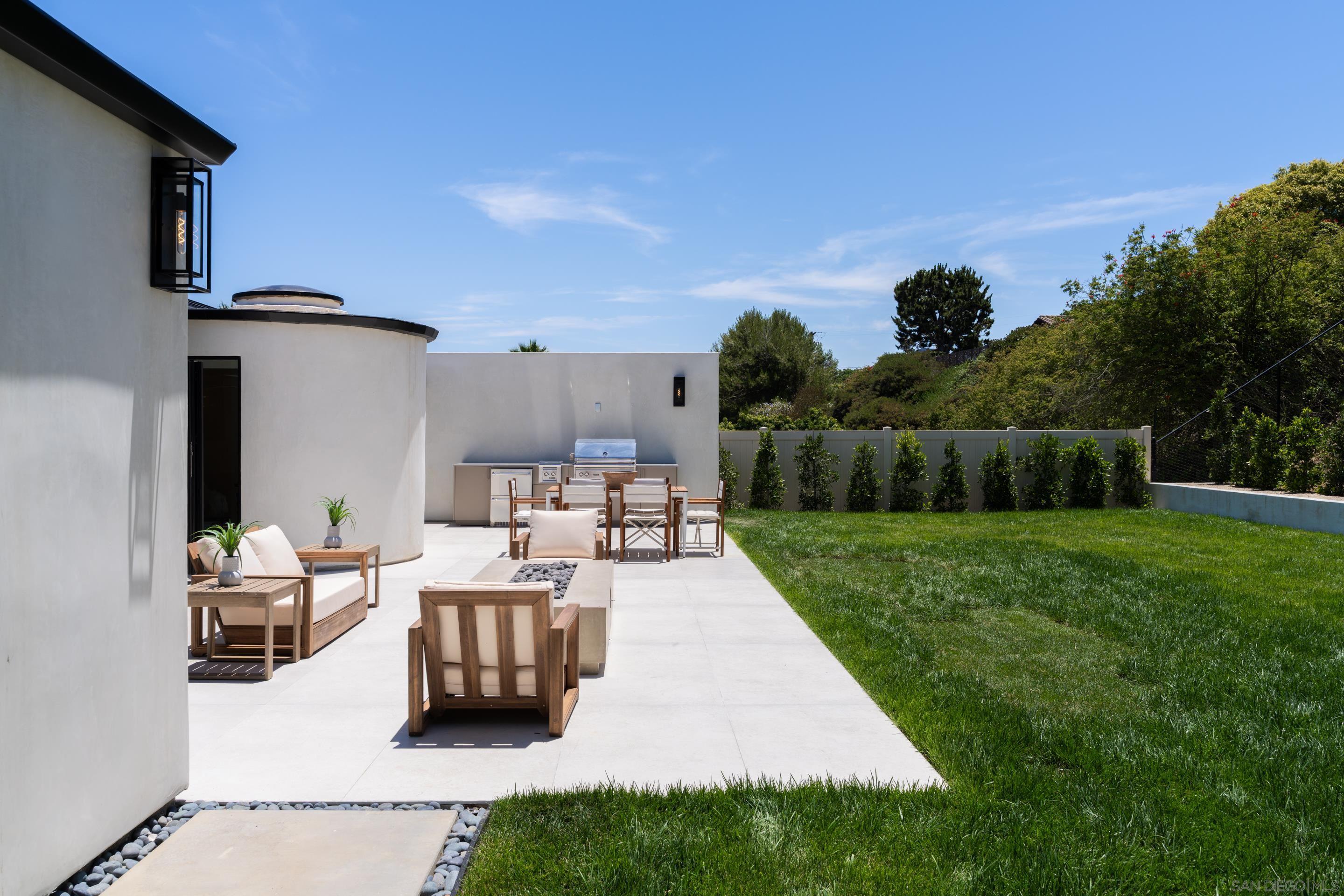 Detail Gallery Image 44 of 52 For 5826  Soledad Mountain Rd, La Jolla,  CA 92037 - 3 Beds | 2/1 Baths