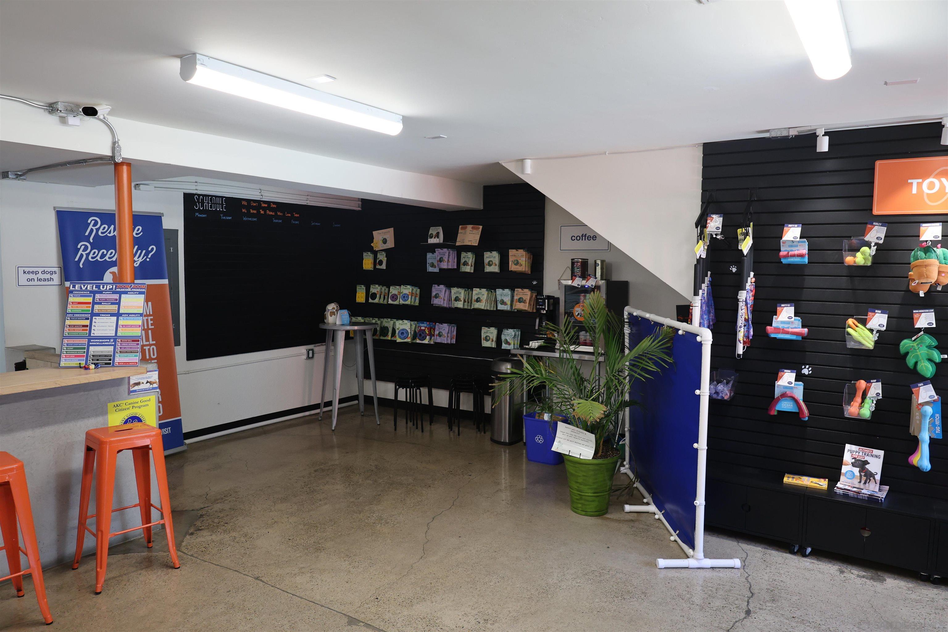 Detail Gallery Image 2 of 19 For 2010  Hancock St, San Diego,  CA 92110 - – Beds | – Baths