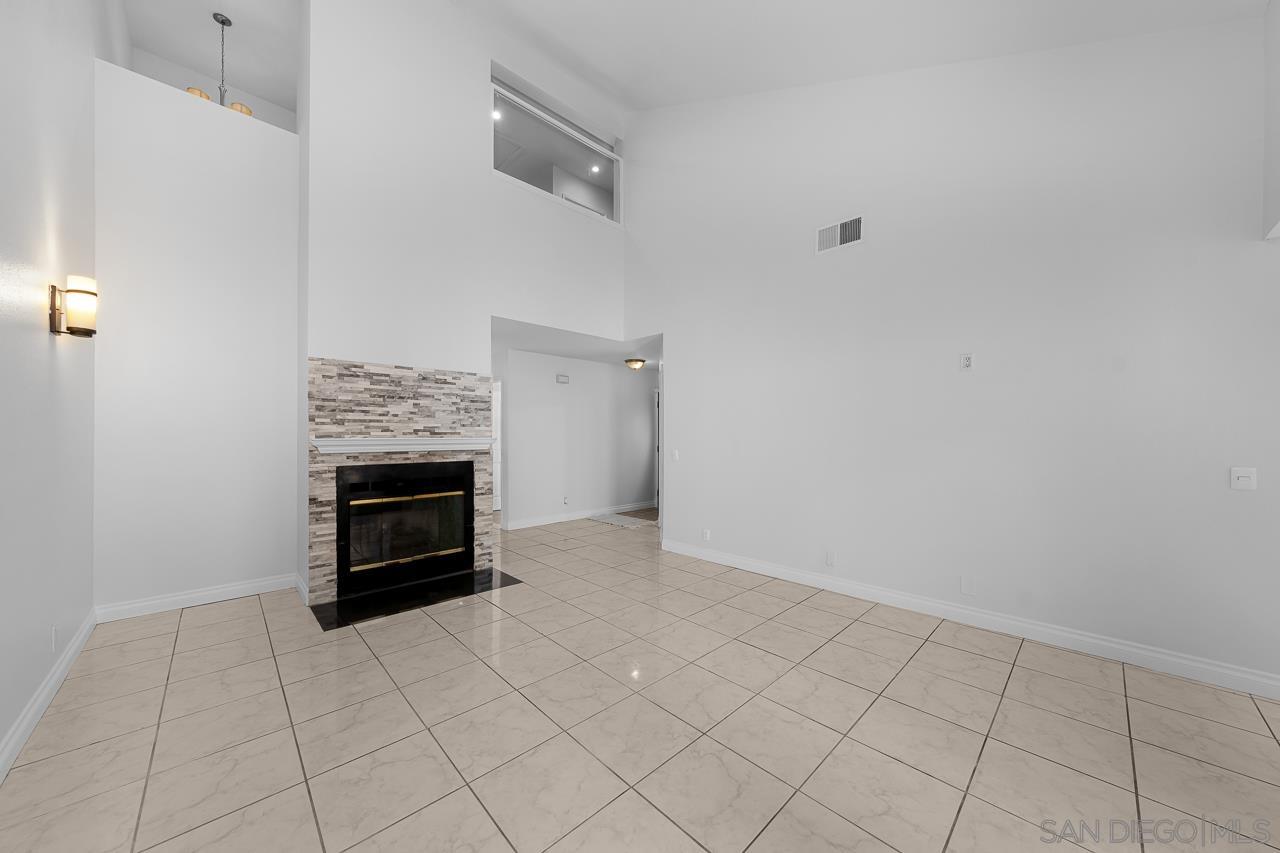 Front Image Thumbnail for SD250044189