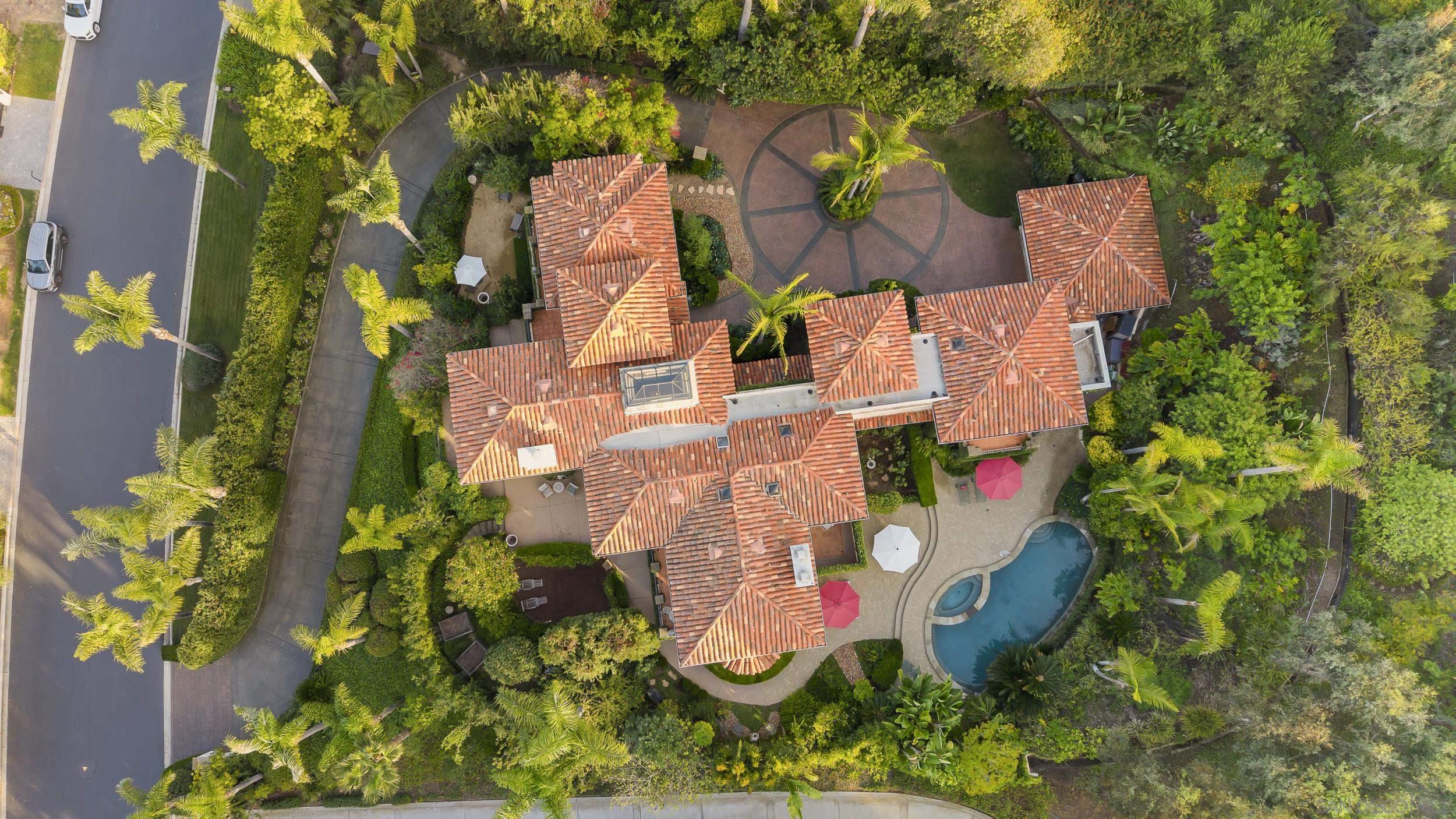 Detail Gallery Image 20 of 30 For 17177  Calle Serena, Rancho Santa Fe,  CA 92067 - 6 Beds | 6/1 Baths