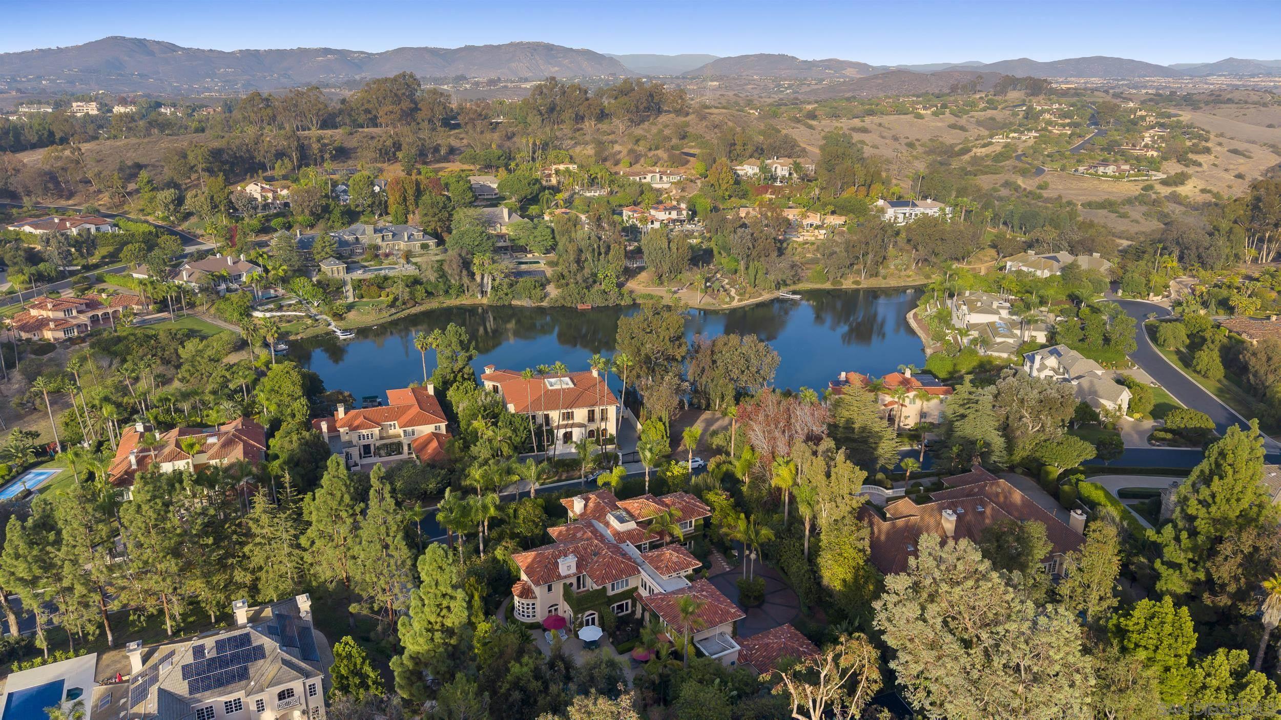 Detail Gallery Image 21 of 30 For 17177  Calle Serena, Rancho Santa Fe,  CA 92067 - 6 Beds | 6/1 Baths