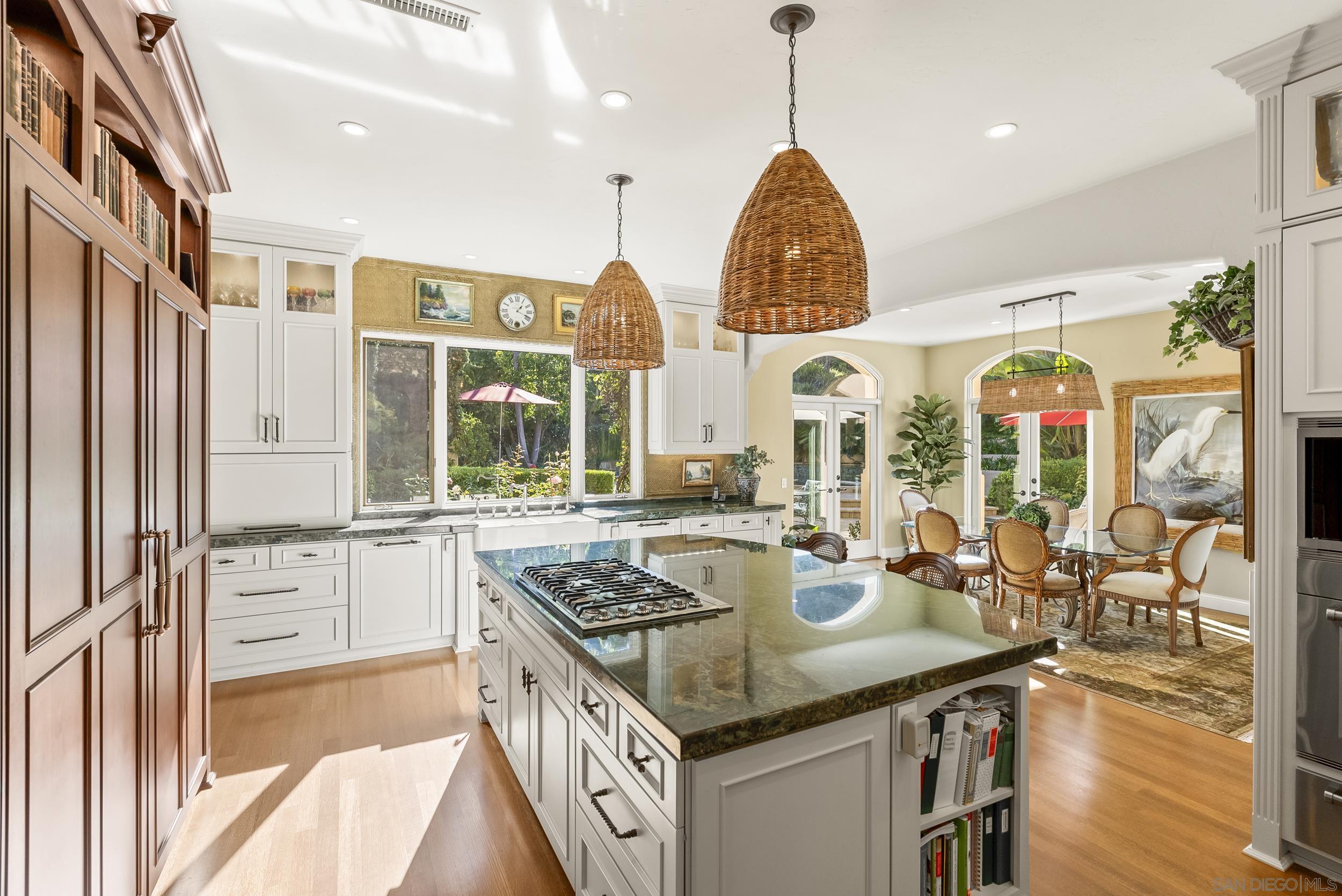 Detail Gallery Image 6 of 30 For 17177  Calle Serena, Rancho Santa Fe,  CA 92067 - 6 Beds | 6/1 Baths