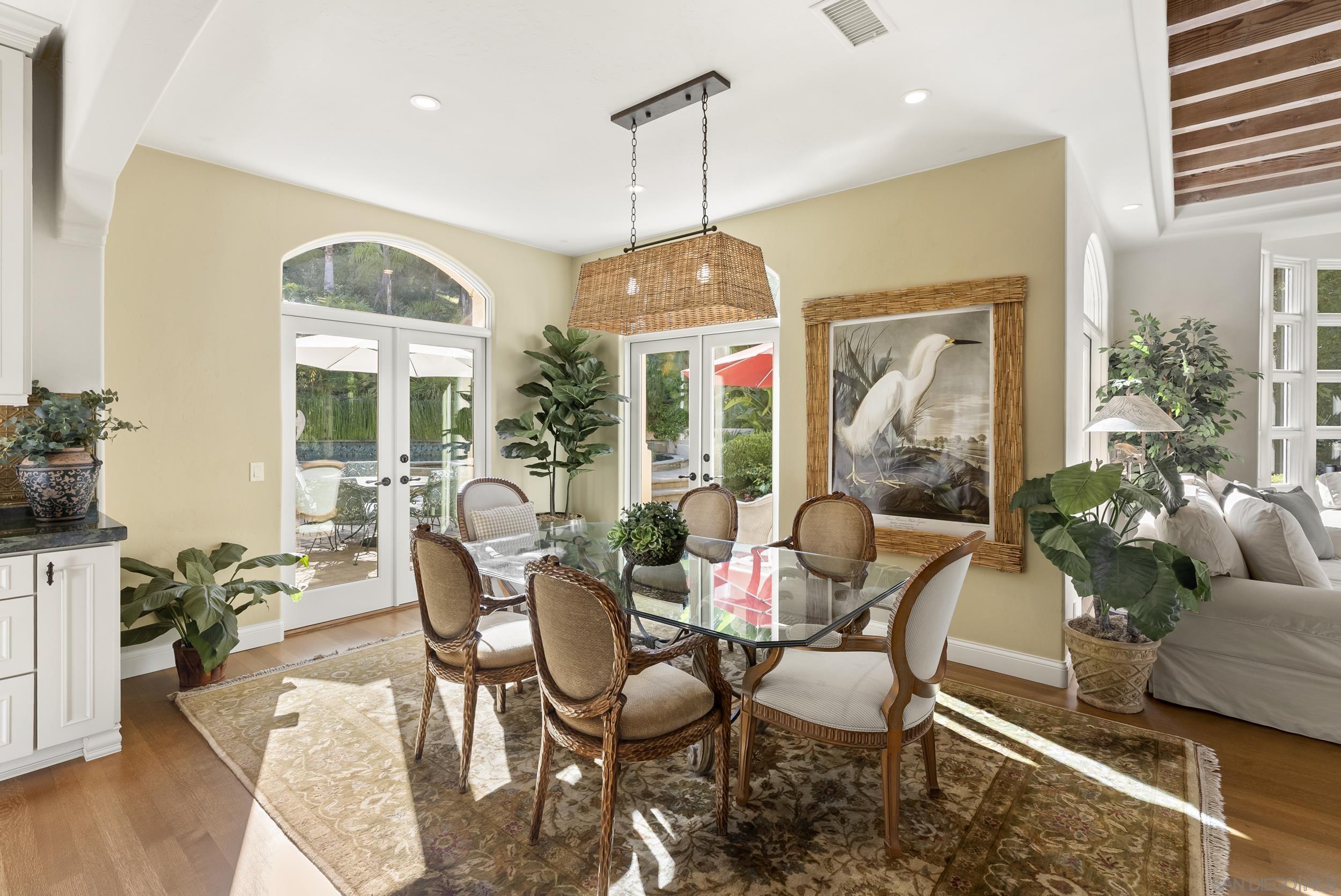 Detail Gallery Image 7 of 30 For 17177  Calle Serena, Rancho Santa Fe,  CA 92067 - 6 Beds | 6/1 Baths