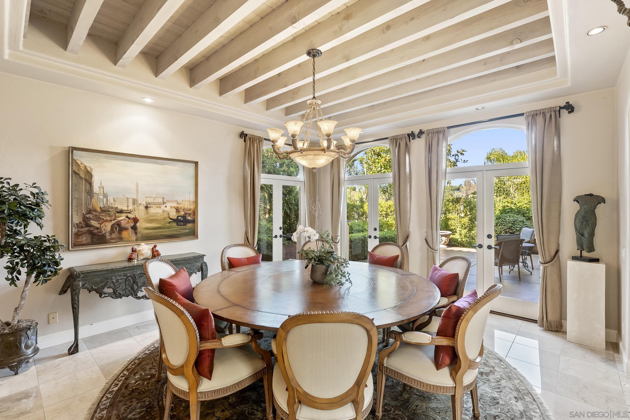 Detail Gallery Image 9 of 30 For 17177  Calle Serena, Rancho Santa Fe,  CA 92067 - 6 Beds | 6/1 Baths