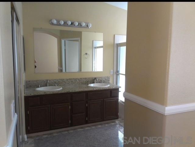 Detail Gallery Image 9 of 15 For 475  Belle Vista  195, Chula Vista,  CA 91910 - 2 Beds | 2/1 Baths
