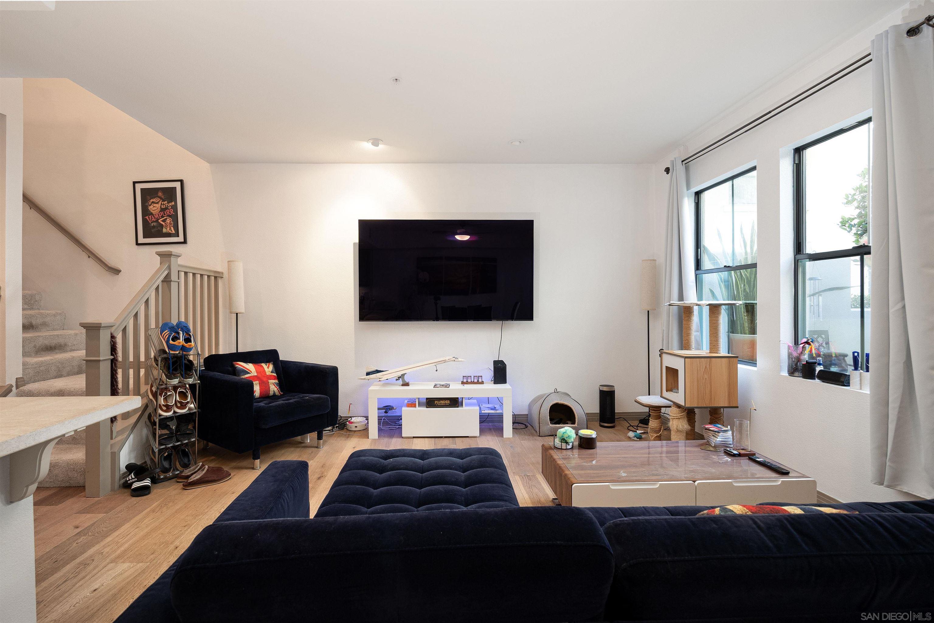 Detail Gallery Image 5 of 26 For 1750  Kettner Blvd  #107,  San Diego,  CA 92101 - 2 Beds | 2/1 Baths