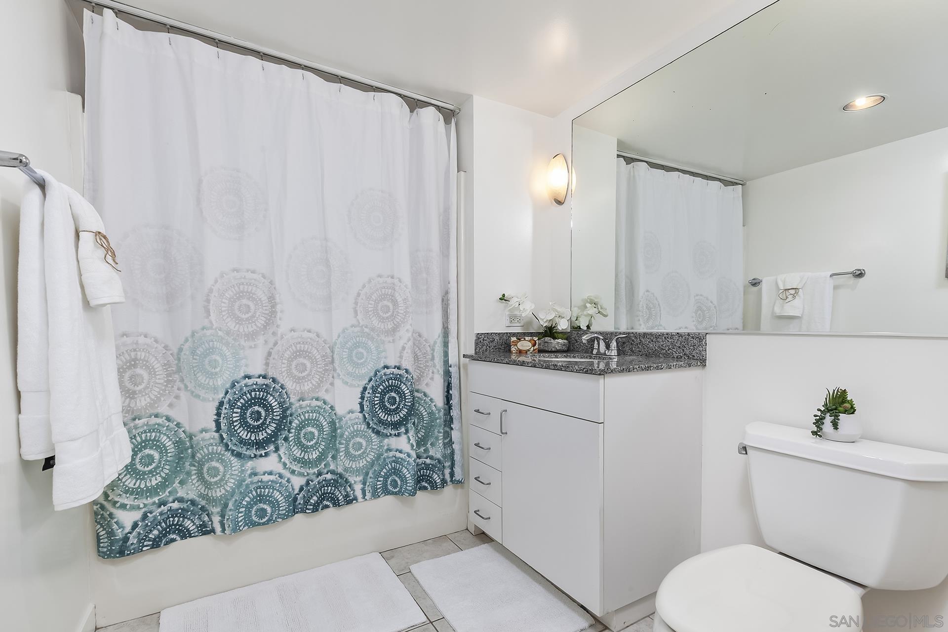 Detail Gallery Image 27 of 56 For 425 W Beech St  #327,  San Diego,  CA 92101 - 1 Beds | 1 Baths