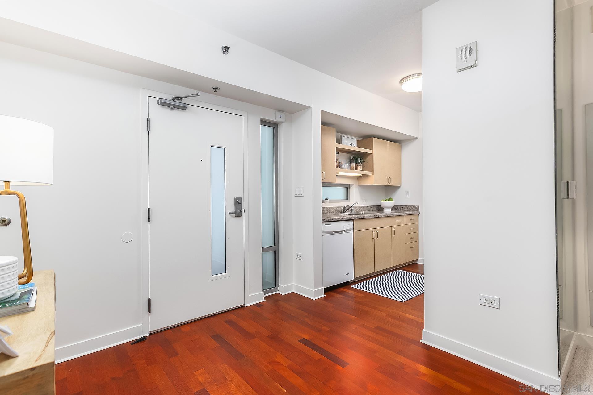 Detail Gallery Image 39 of 56 For 425 W Beech St  #327,  San Diego,  CA 92101 - 1 Beds | 1 Baths