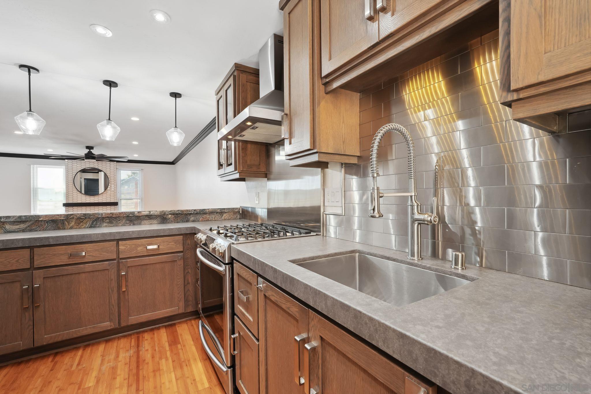 Detail Gallery Image 11 of 36 For 3774  Keating St., San Diego,  CA 92110 - 2 Beds | 1/1 Baths