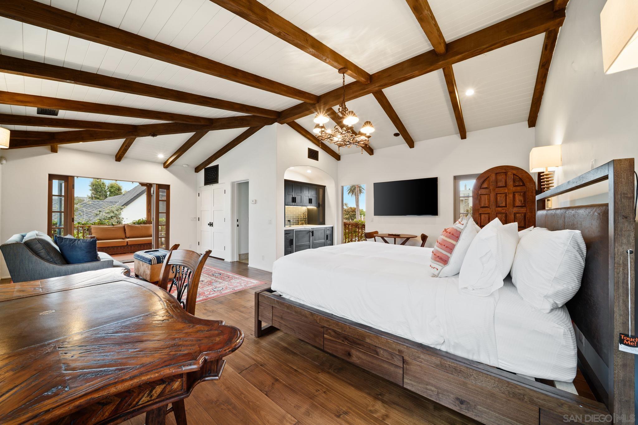 Detail Gallery Image 13 of 66 For 7344  Olivetas Ave, La Jolla,  CA 92037 - 5 Beds | 4 Baths