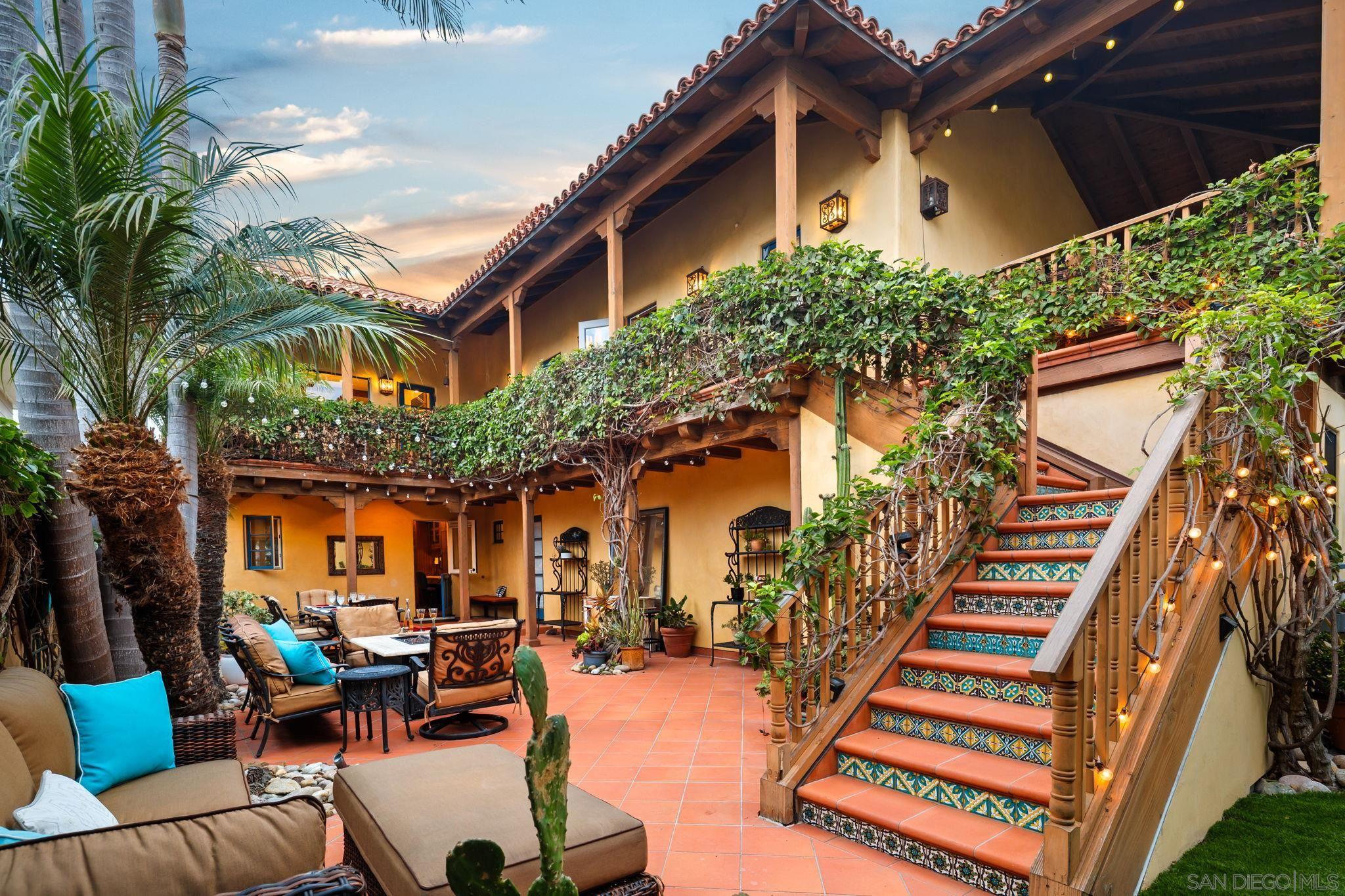 Detail Gallery Image 4 of 66 For 7344  Olivetas Ave, La Jolla,  CA 92037 - 5 Beds | 4 Baths