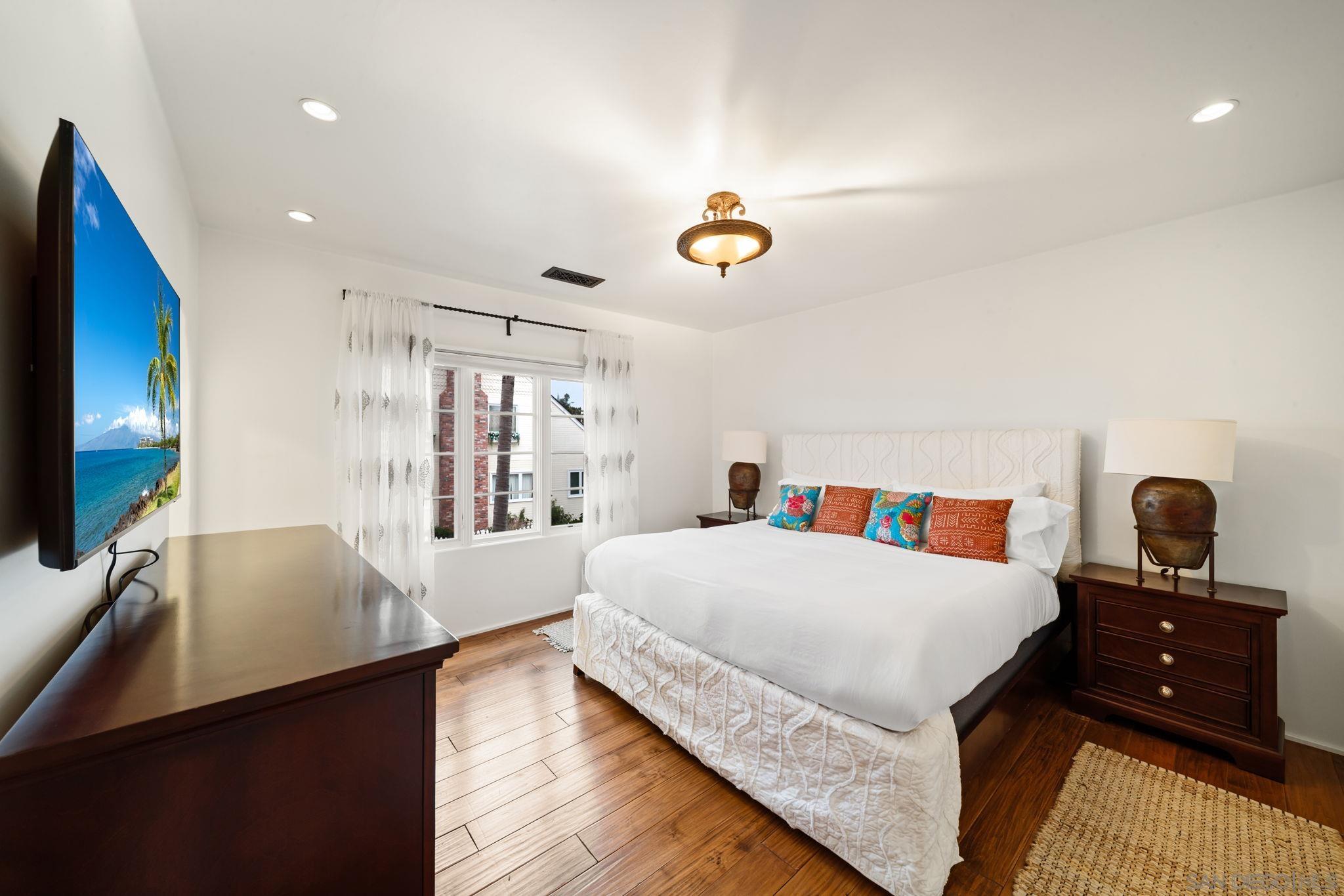 Detail Gallery Image 32 of 66 For 7344  Olivetas Ave, La Jolla,  CA 92037 - 5 Beds | 4 Baths