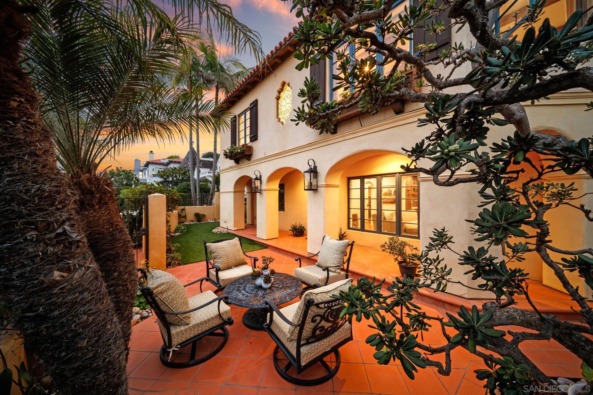 Detail Gallery Image 5 of 66 For 7344  Olivetas Ave, La Jolla,  CA 92037 - 5 Beds | 4 Baths