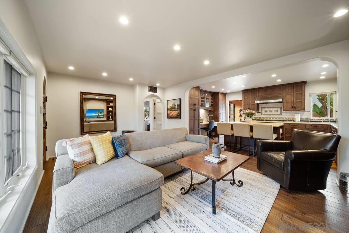 Detail Gallery Image 41 of 66 For 7344  Olivetas Ave, La Jolla,  CA 92037 - 5 Beds | 4 Baths