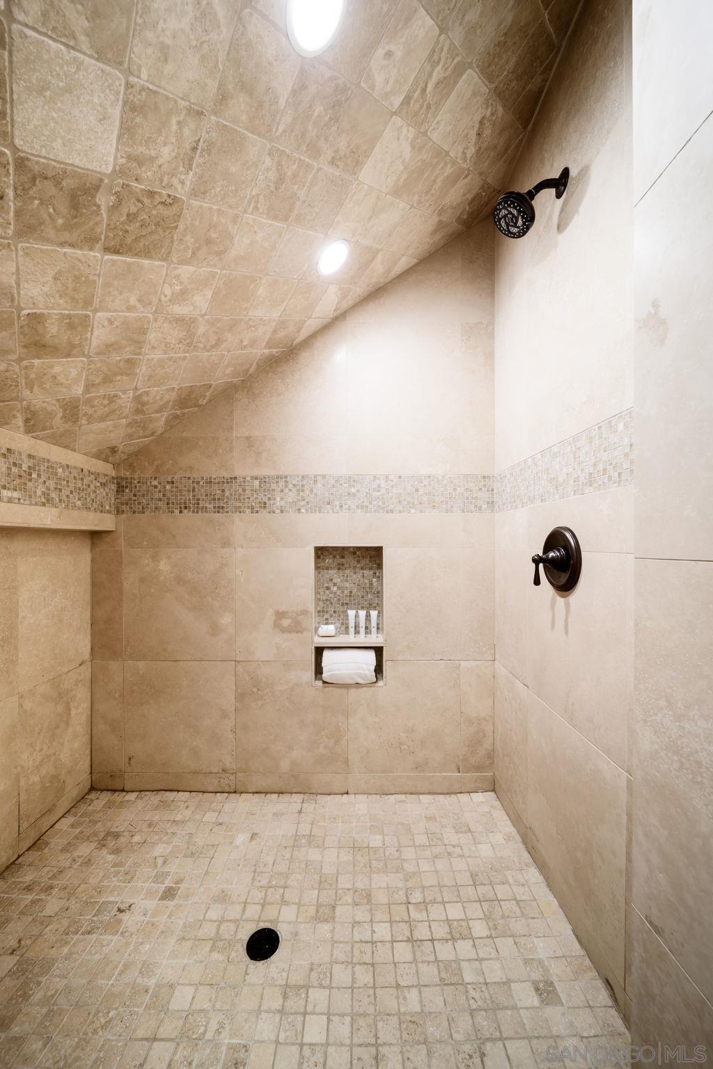 Detail Gallery Image 47 of 66 For 7344  Olivetas Ave, La Jolla,  CA 92037 - 5 Beds | 4 Baths