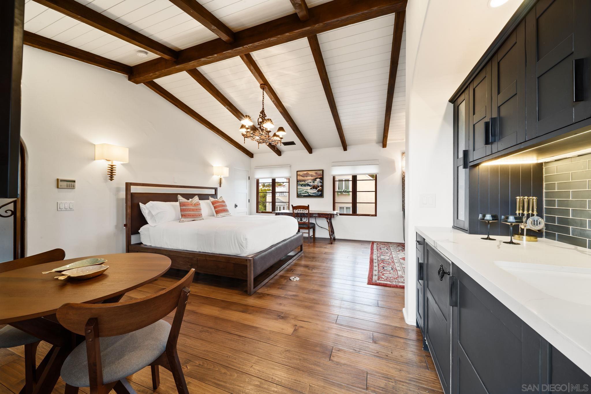 Detail Gallery Image 7 of 66 For 7344  Olivetas Ave, La Jolla,  CA 92037 - 5 Beds | 4 Baths