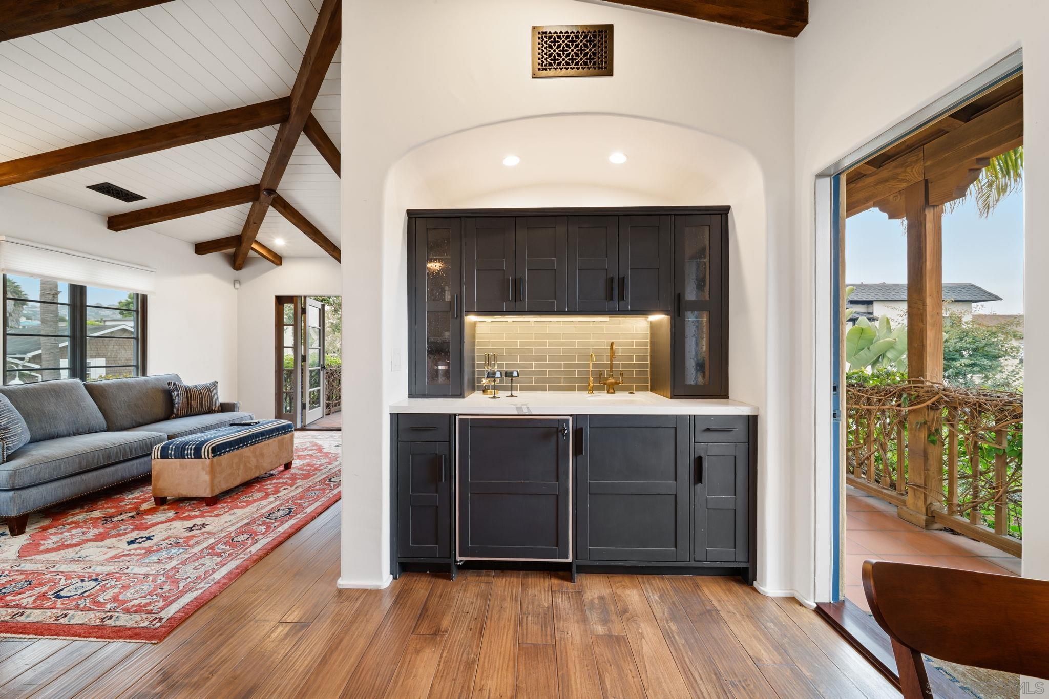 Detail Gallery Image 8 of 66 For 7344  Olivetas Ave, La Jolla,  CA 92037 - 5 Beds | 4 Baths