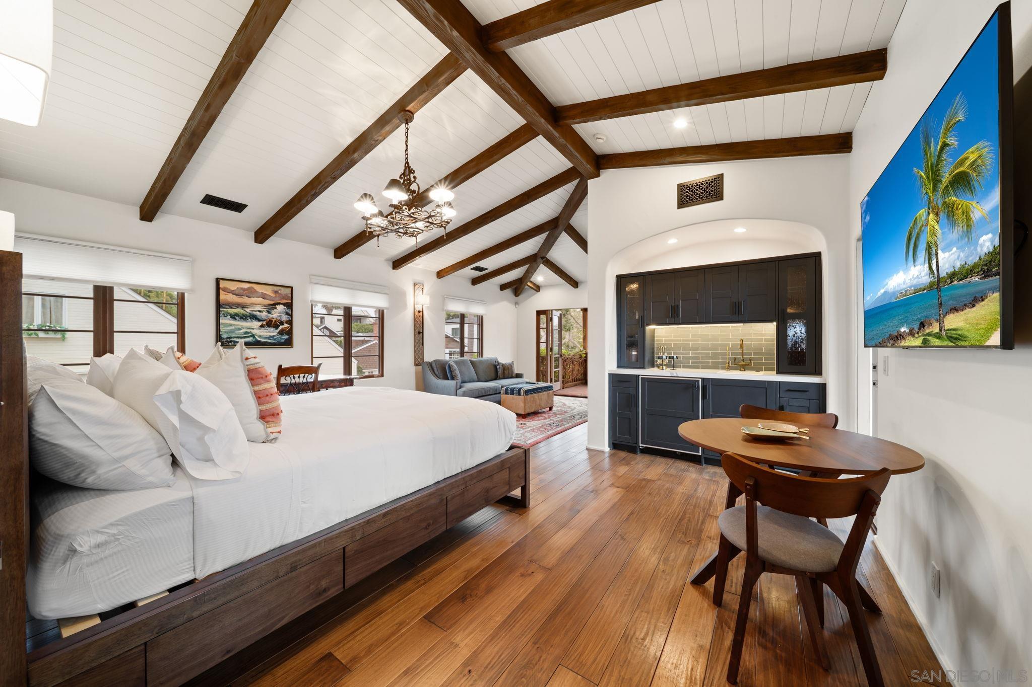 Detail Gallery Image 9 of 66 For 7344  Olivetas Ave, La Jolla,  CA 92037 - 5 Beds | 4 Baths