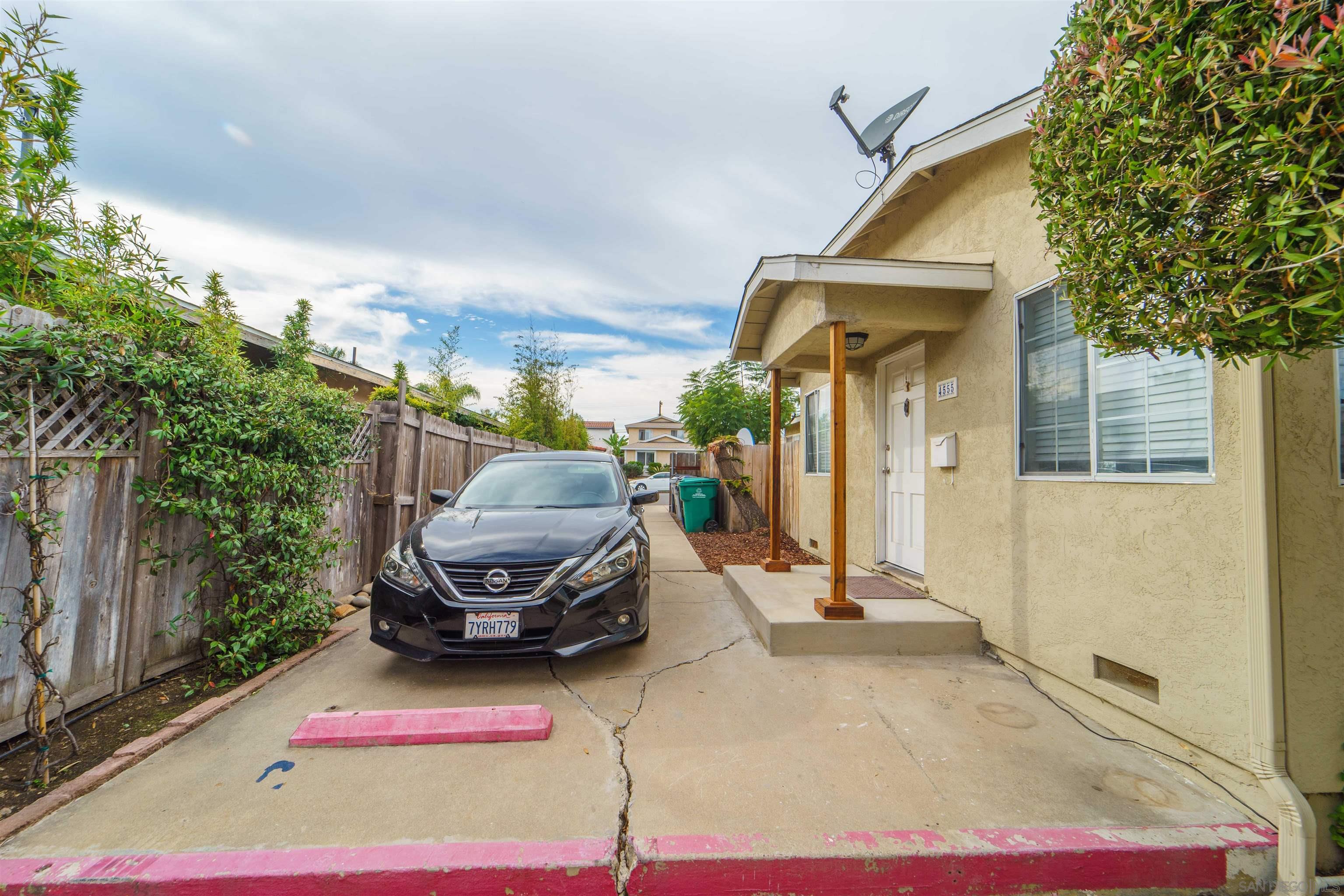 Detail Gallery Image 7 of 32 For 4555-57  36th, San Diego,  CA 92116 - – Beds | – Baths