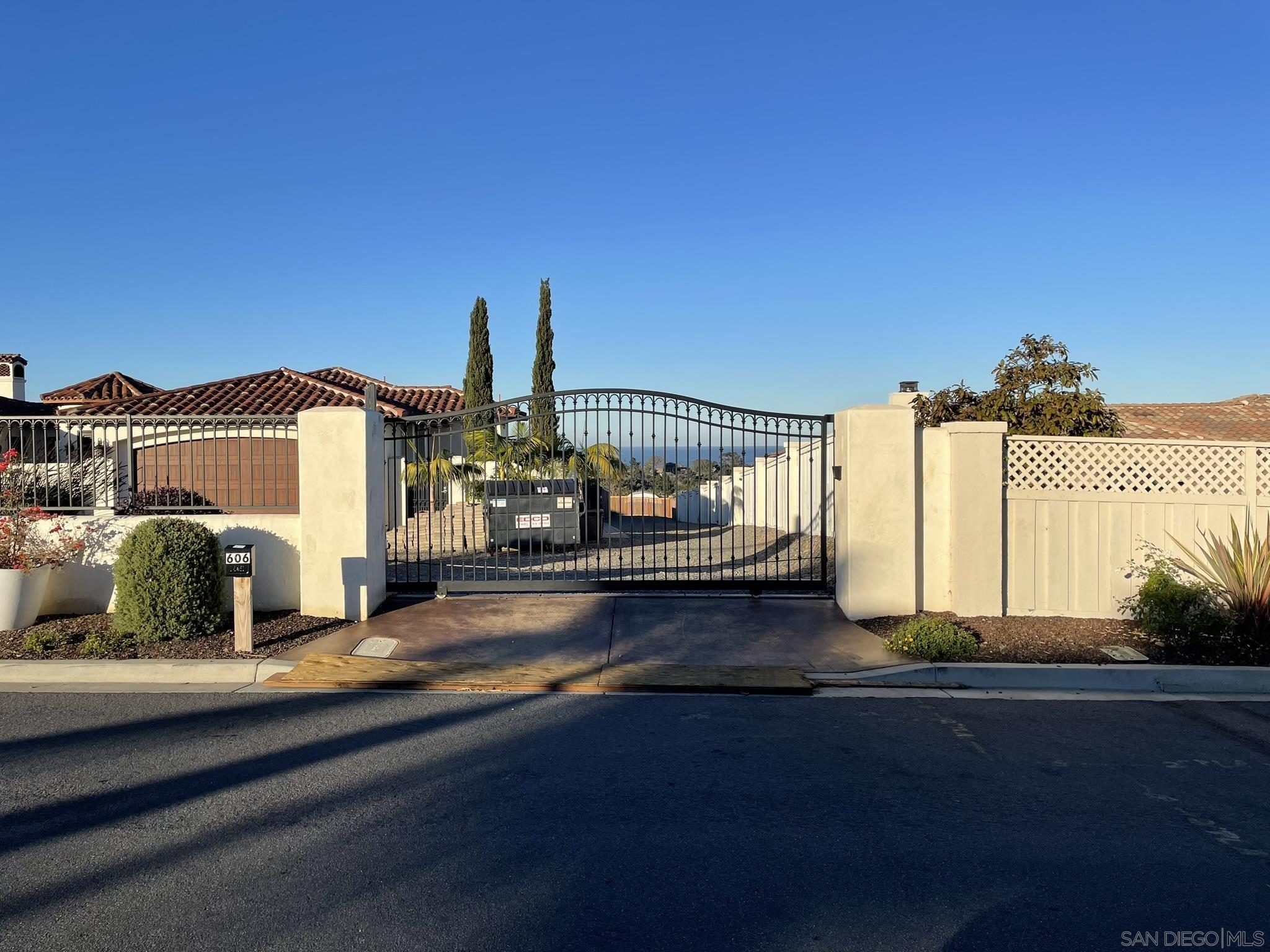 Detail Gallery Image 22 of 26 For 606  Camino De Orchidia, Encinitas,  CA 92024 - 2 Beds | 2/1 Baths