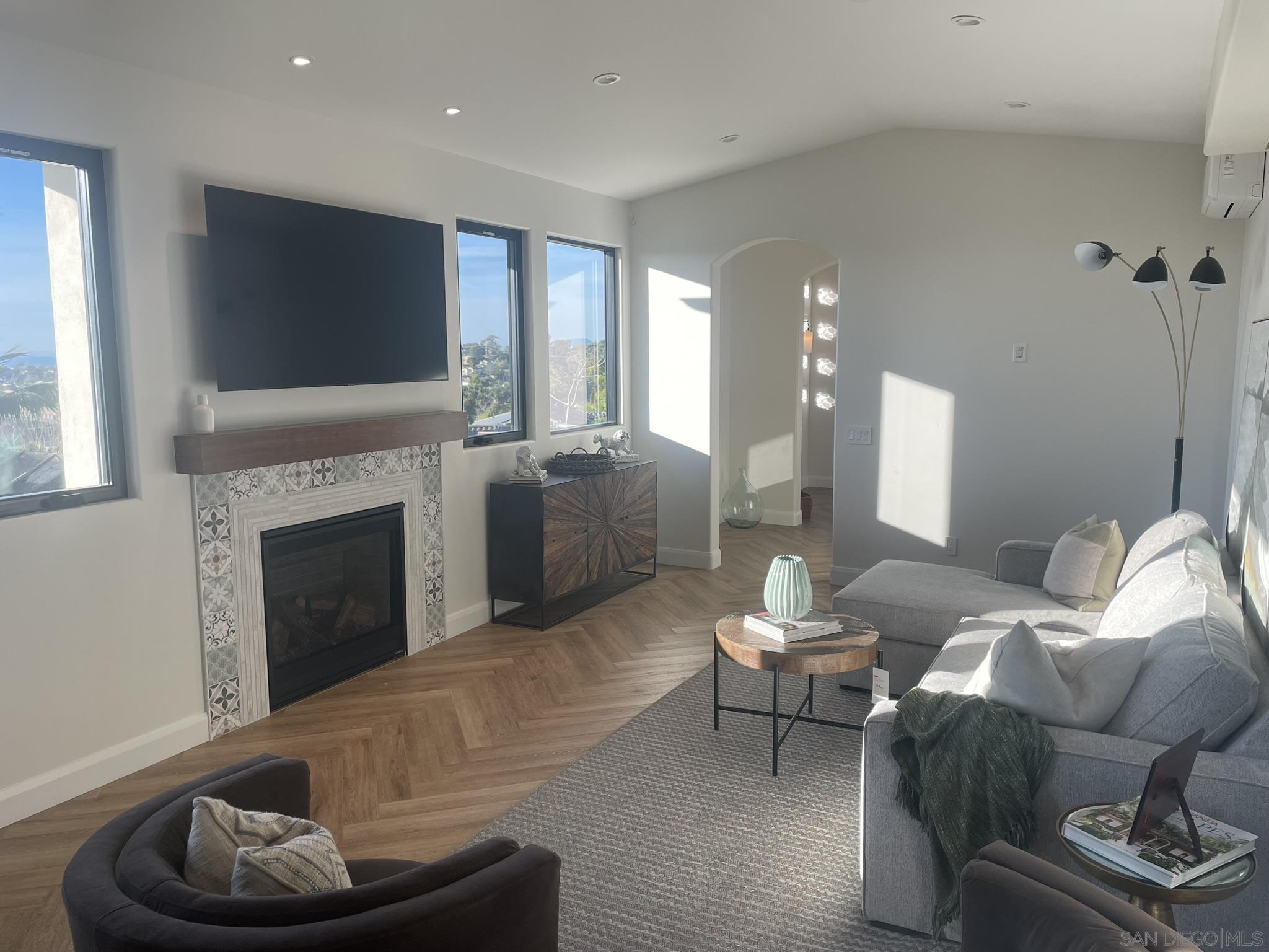 Detail Gallery Image 7 of 26 For 606  Camino De Orchidia, Encinitas,  CA 92024 - 2 Beds | 2/1 Baths