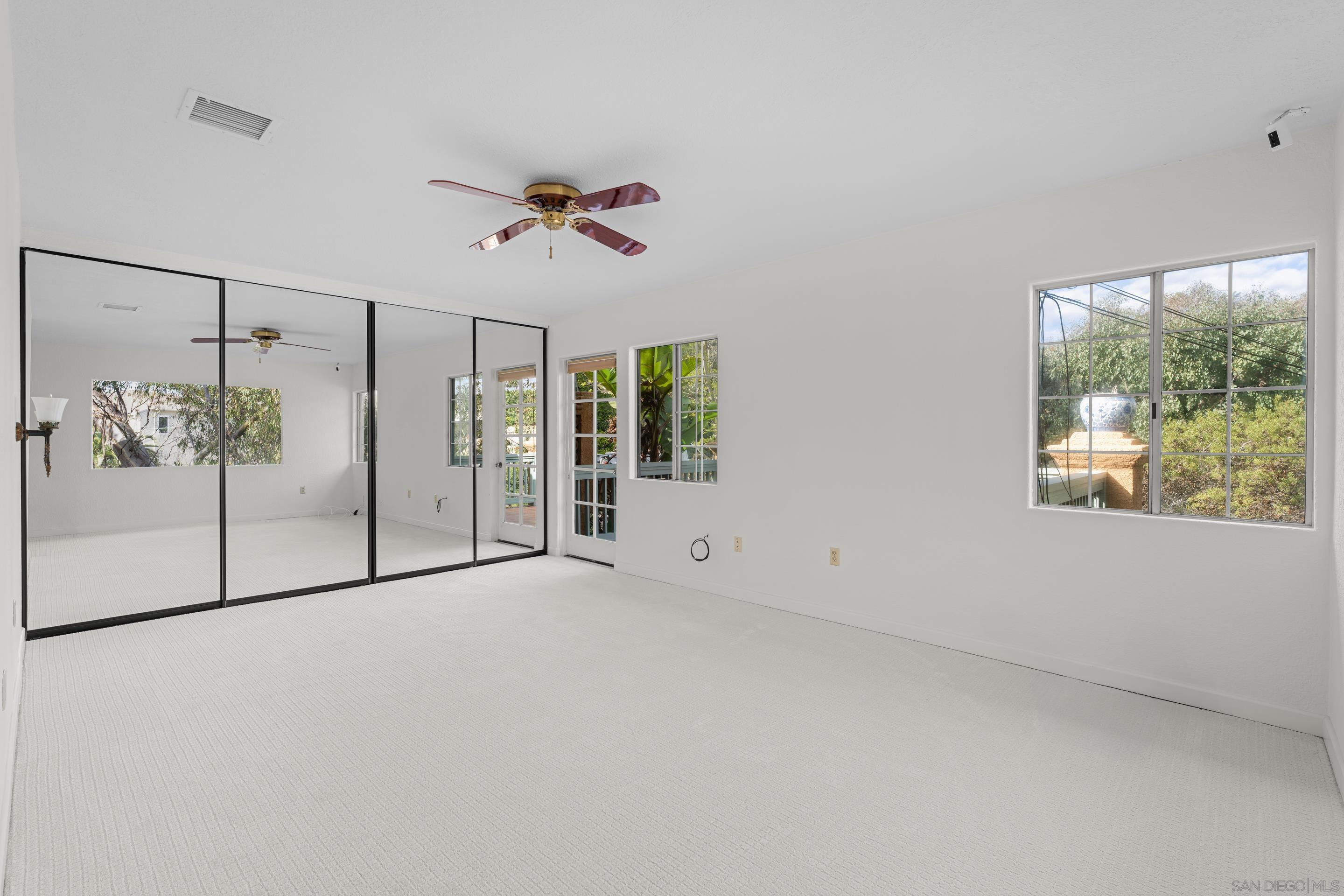 Detail Gallery Image 12 of 34 For 3038  Udall St, San Diego,  CA 92106 - 4 Beds | 4 Baths